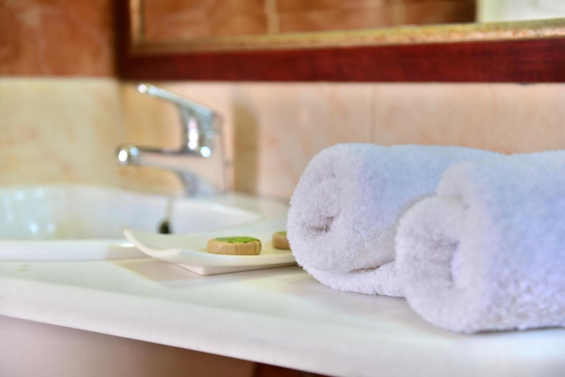 Mistral Hotel - Photo 41