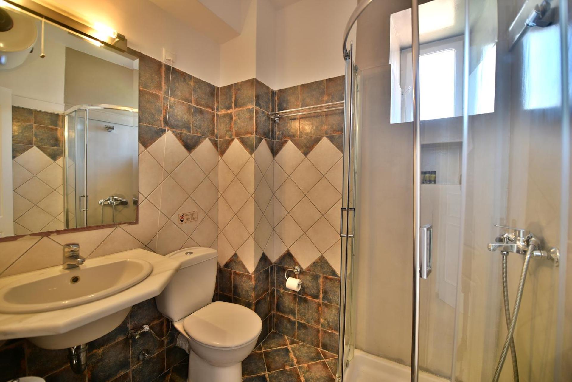 Mistral Hotel - Photo 13
