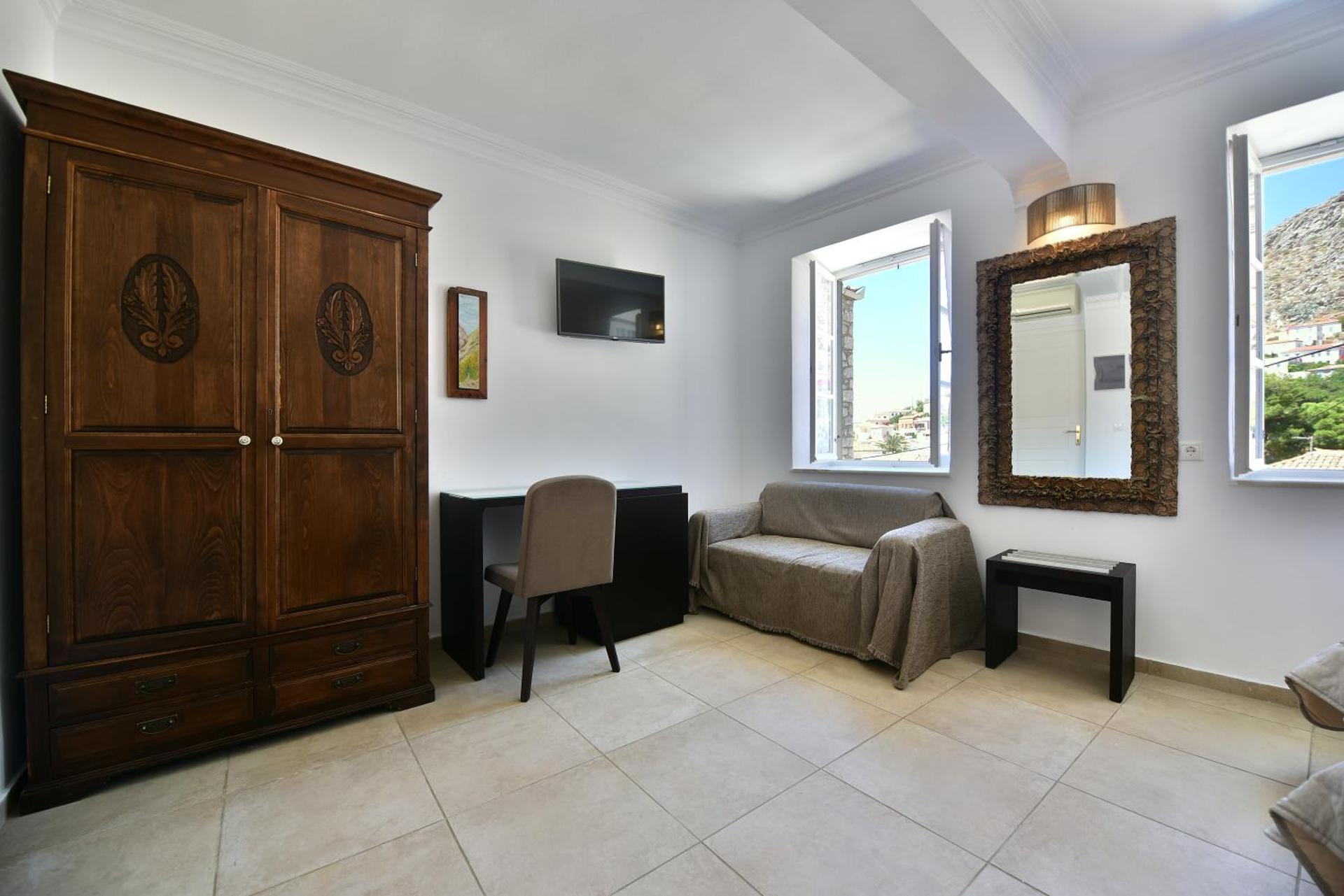 Mistral Hotel - Photo 25