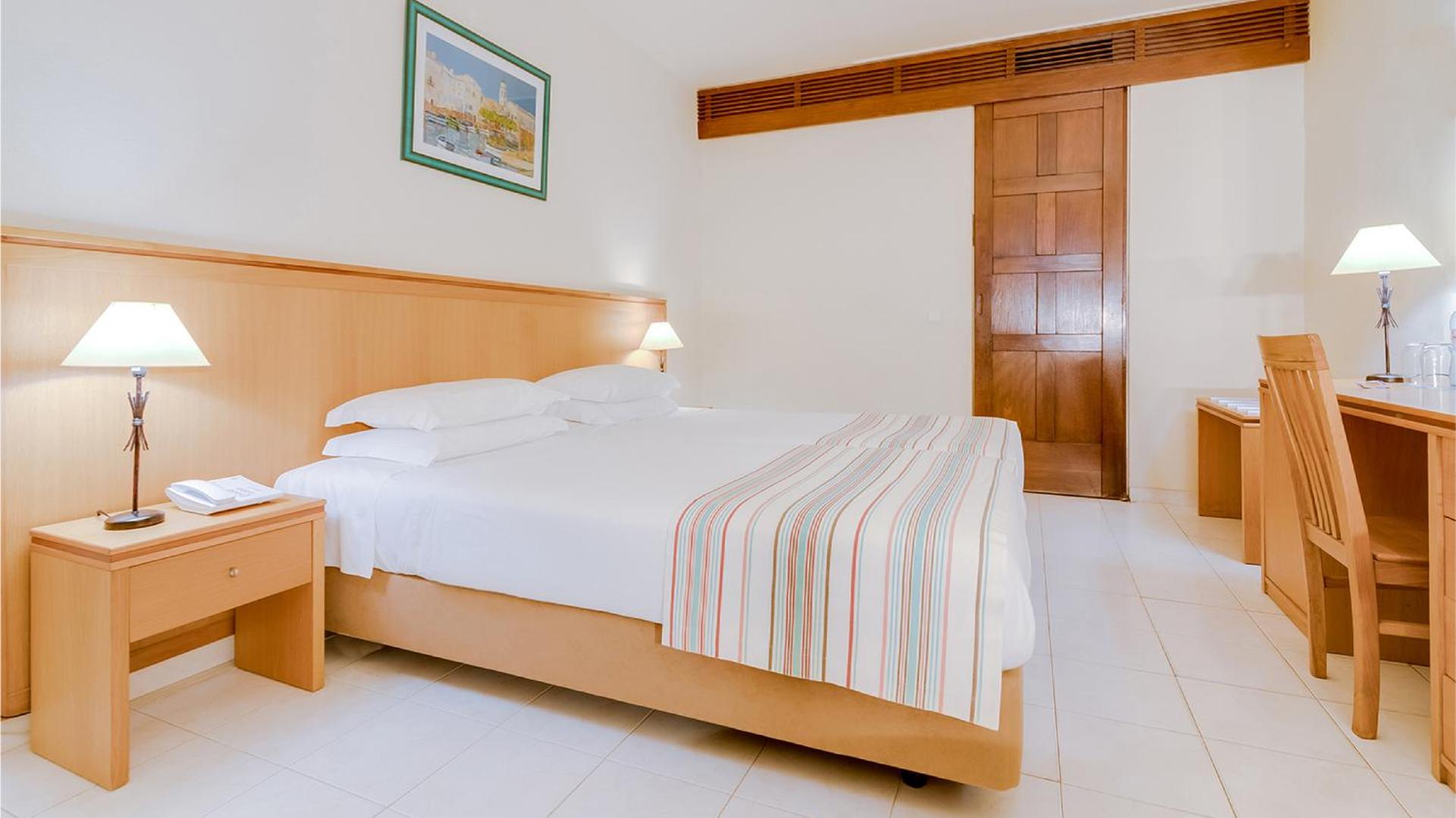 Auramar Beach Resort - Photo 4