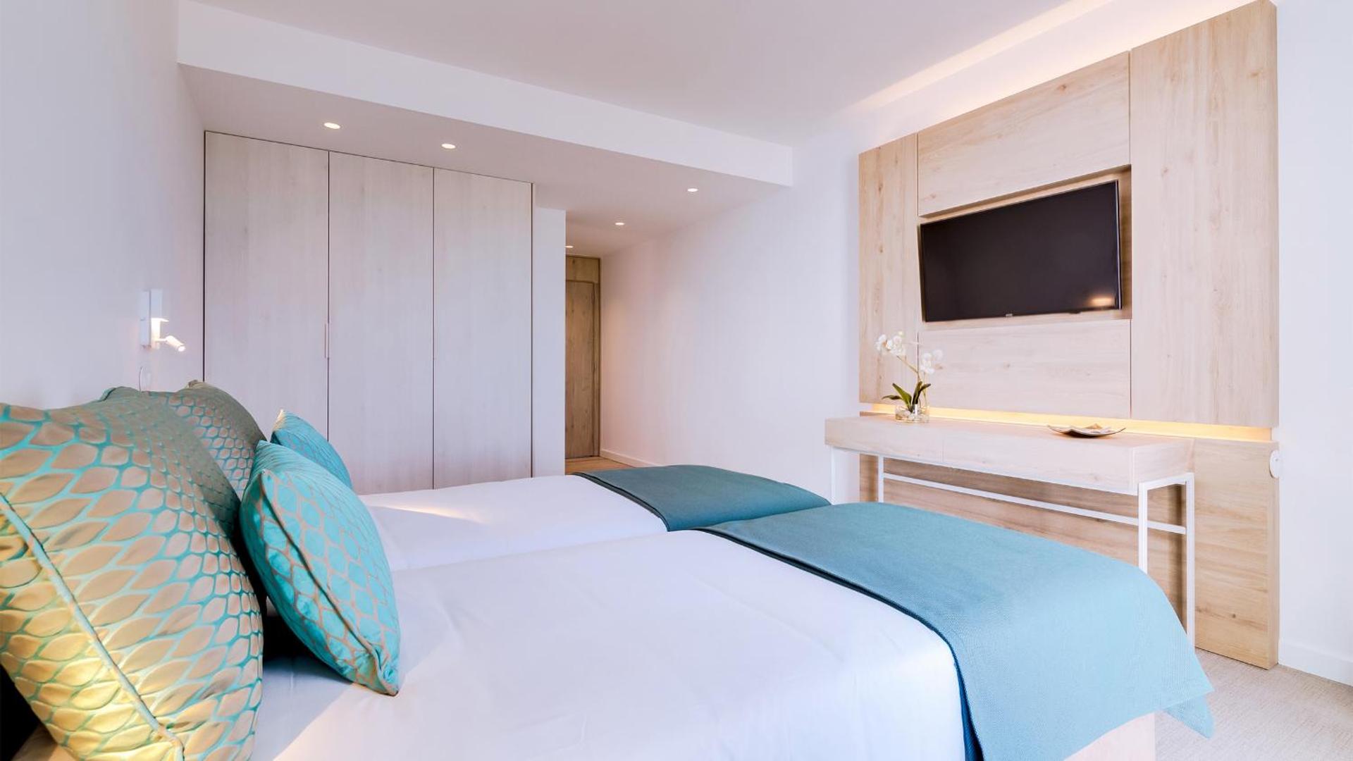 Hotel Sol e Mar Albufeira - Adults Only - Photo 2