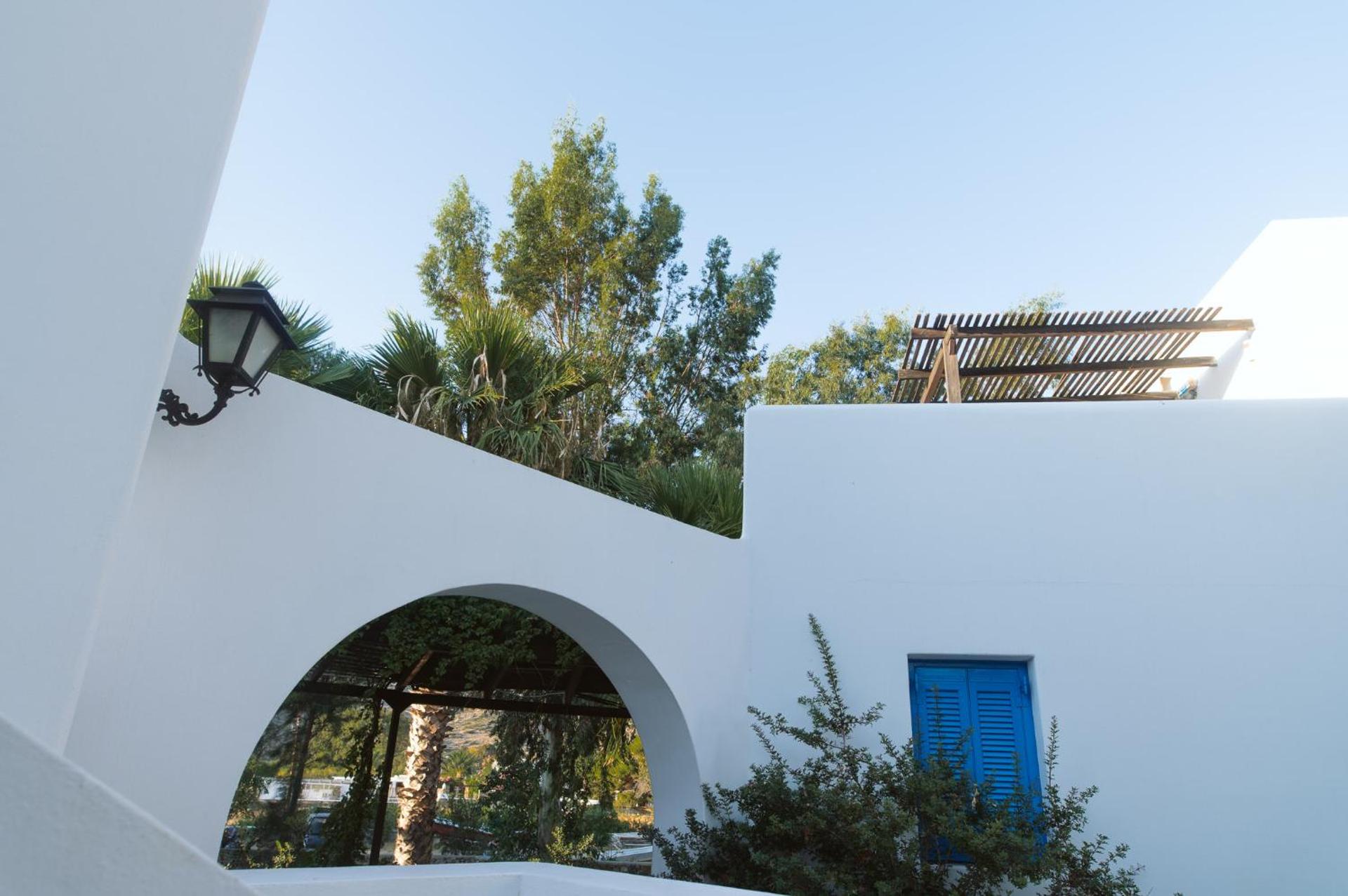 Far Out Village Hotel - Photo 40