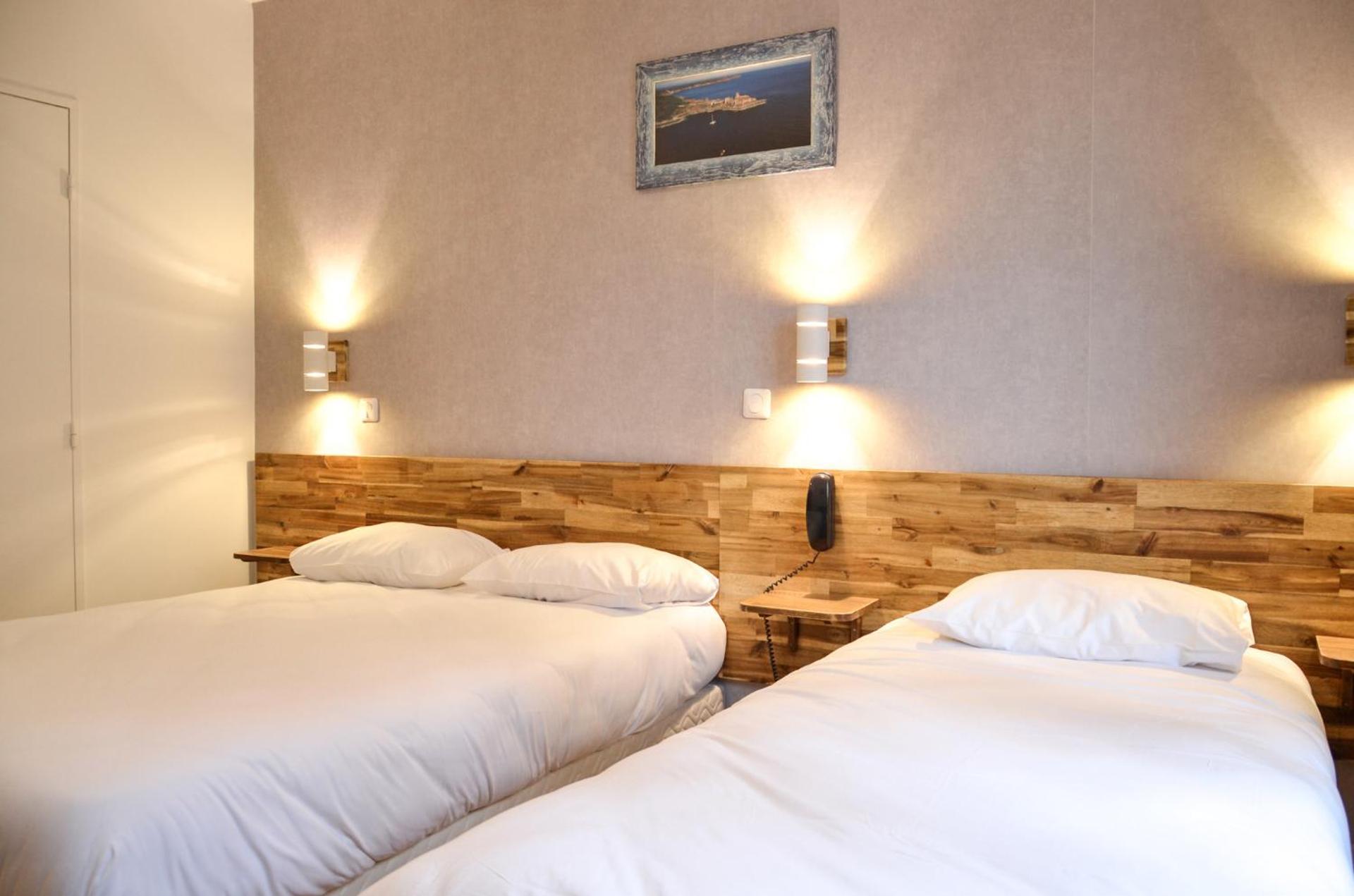 Hôtel De La Perdrix Rouge - Photo 88