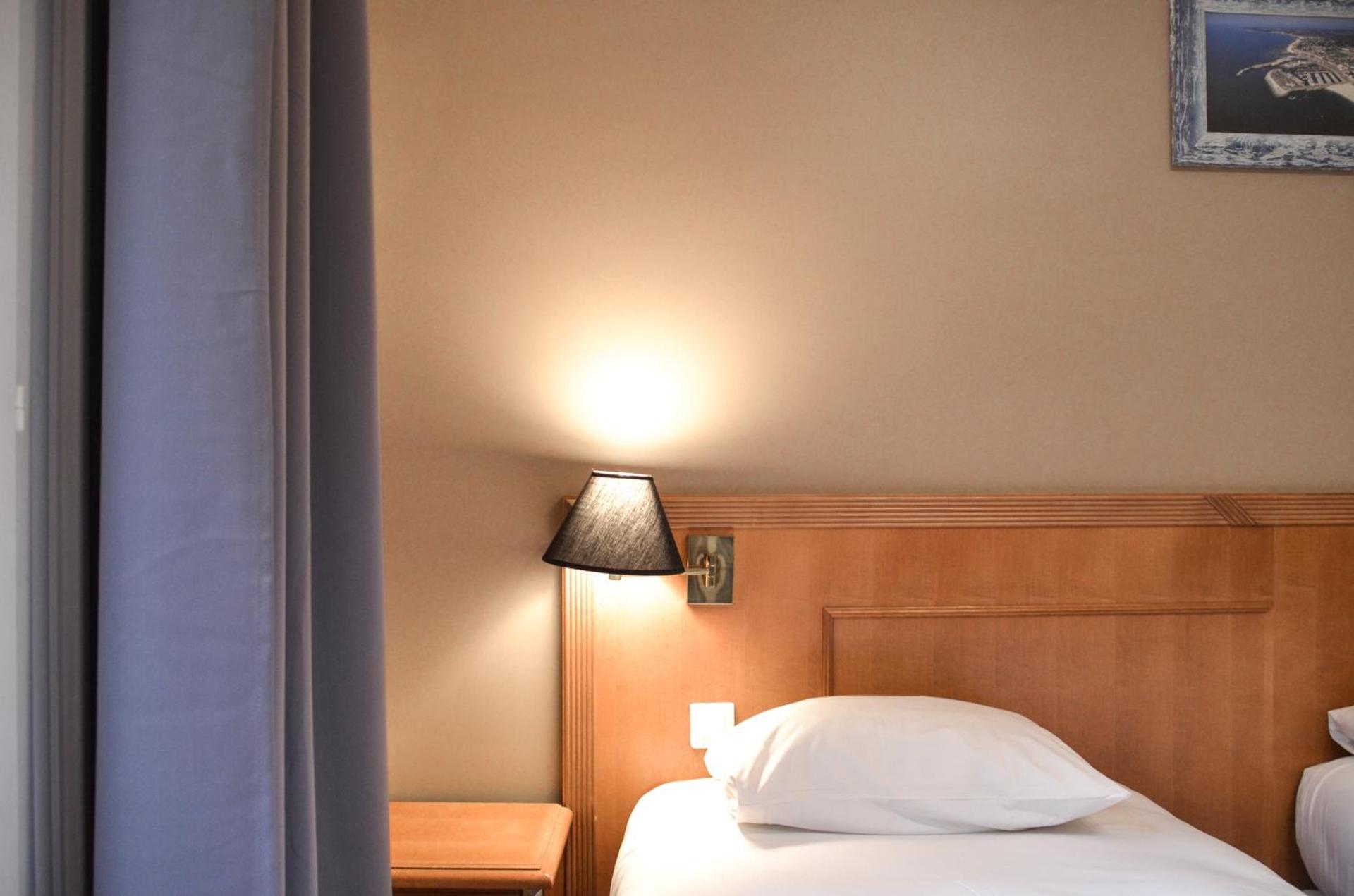 Hôtel De La Perdrix Rouge - Photo 84