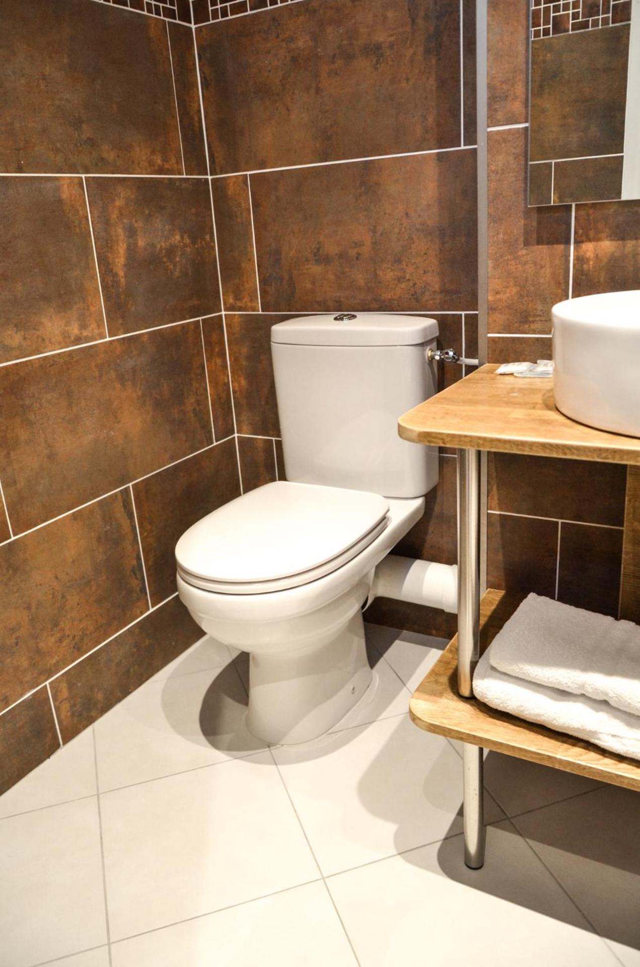 Hôtel De La Perdrix Rouge - Photo 79