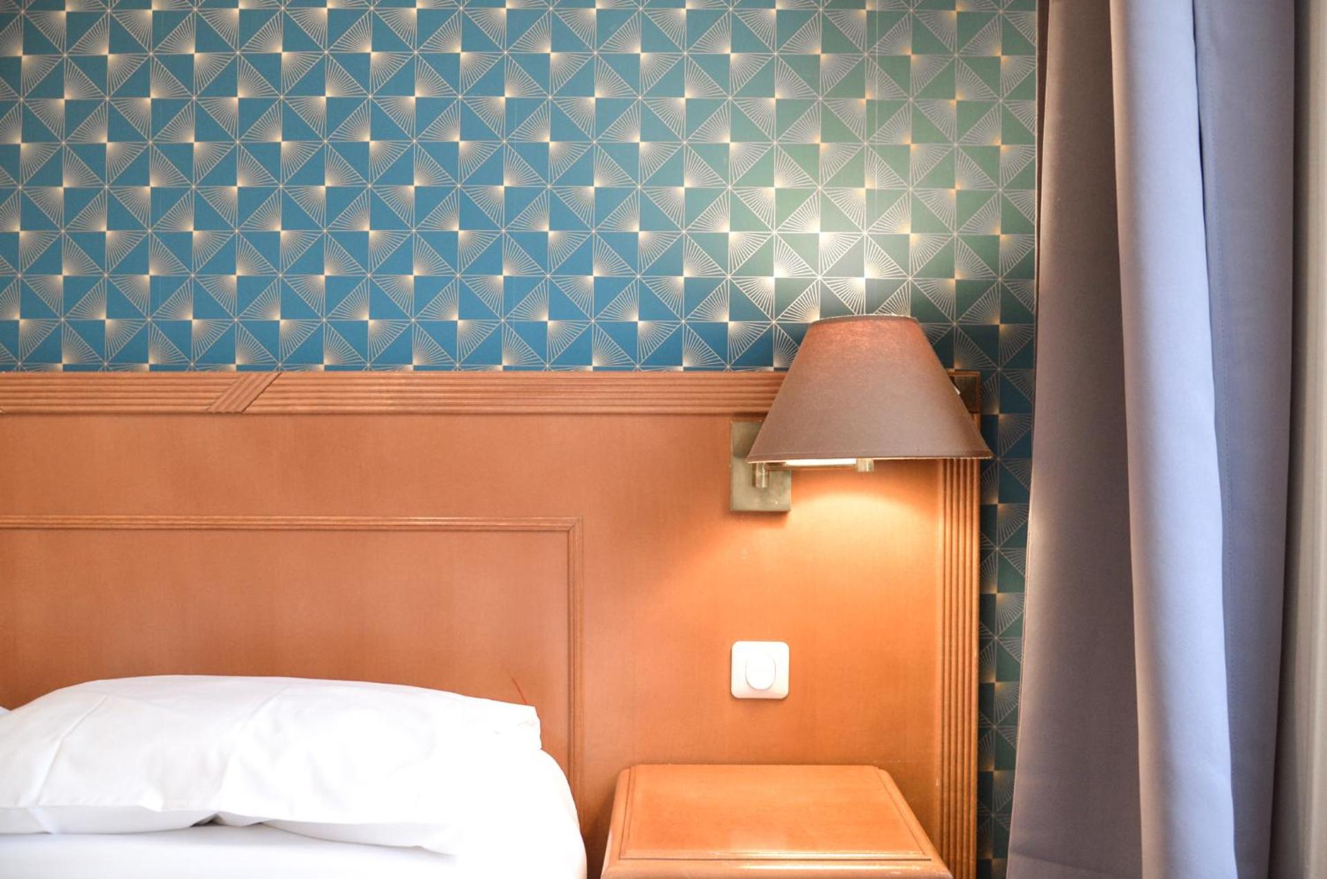 Hôtel De La Perdrix Rouge - Photo 96