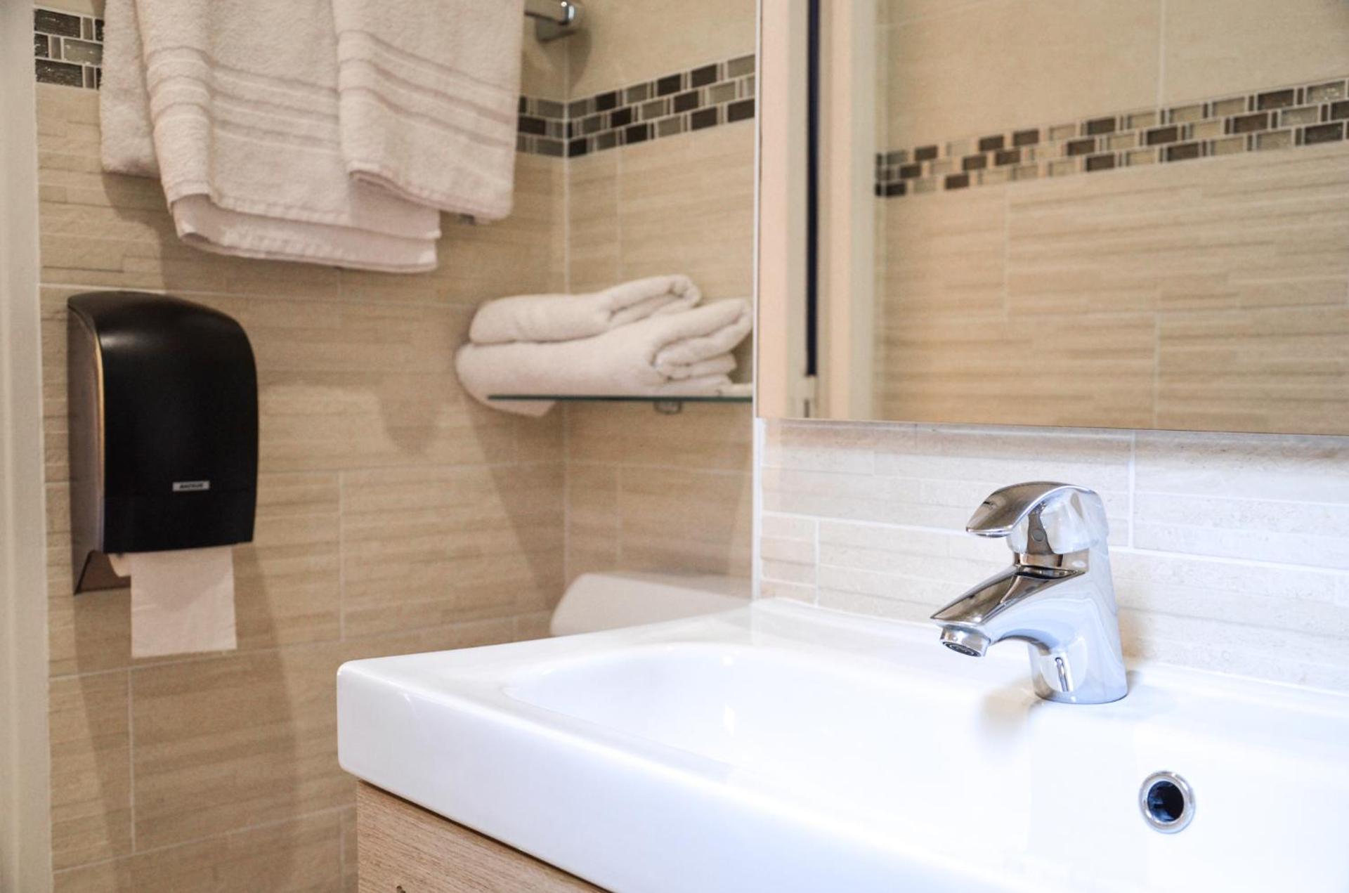 Hôtel De La Perdrix Rouge - Photo 106