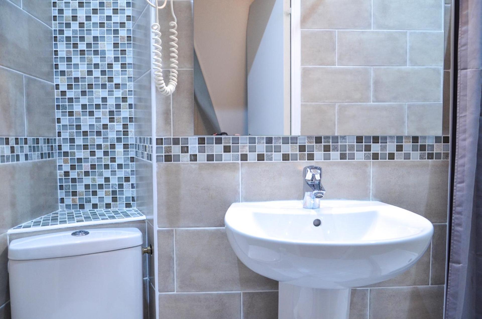 Hôtel De La Perdrix Rouge - Photo 128