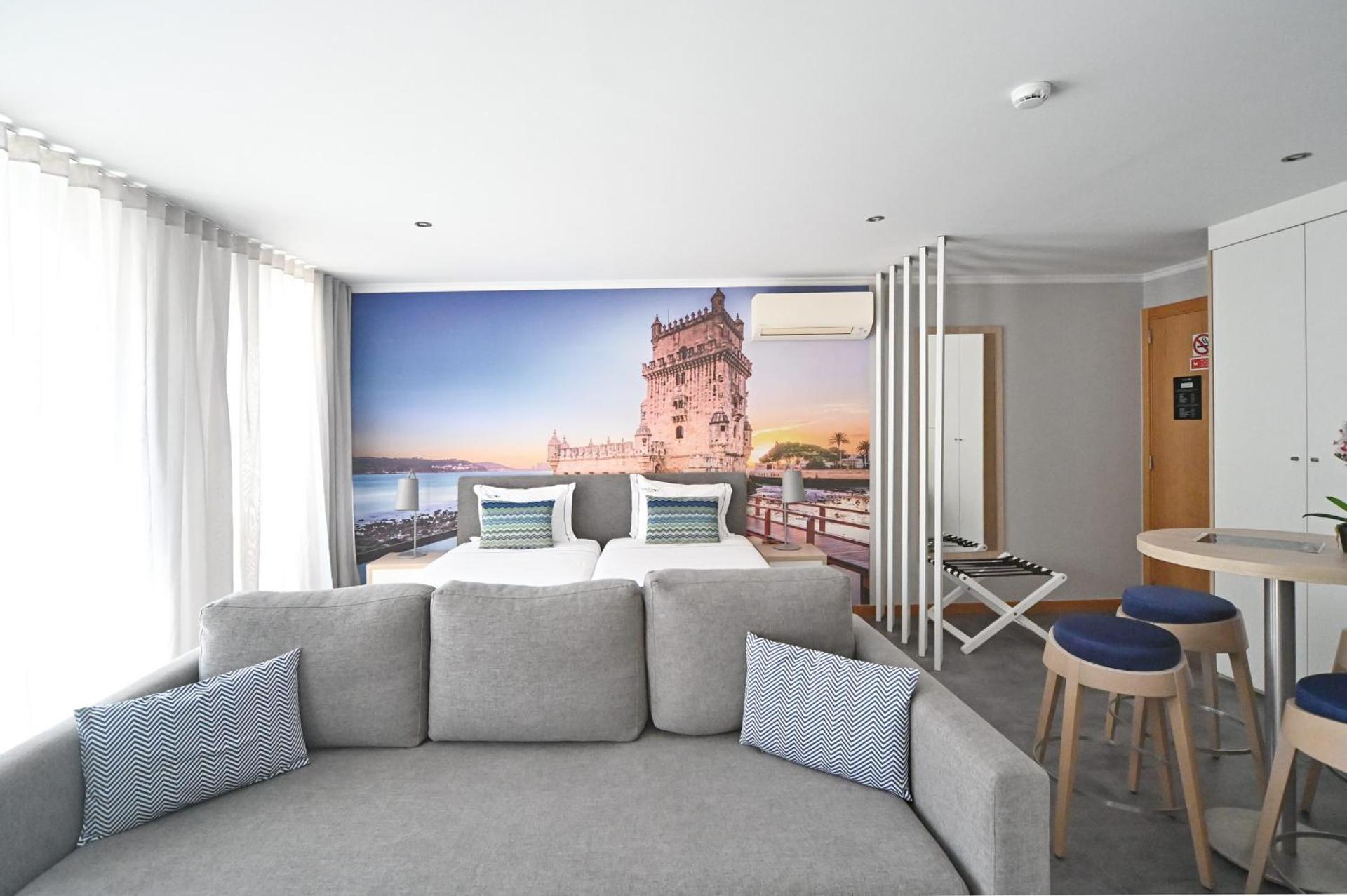 Famous Crows Lisbon Suites - Photo 24