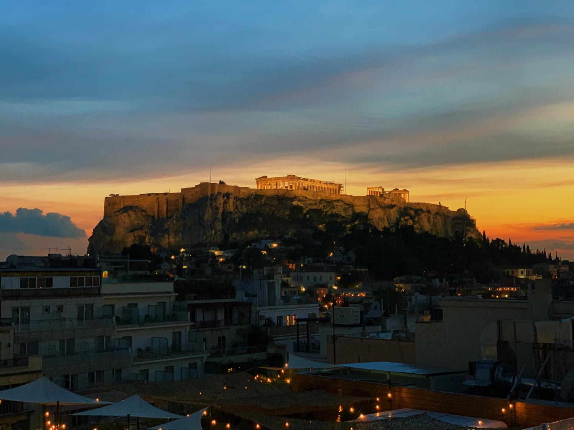 Suite with Acropolis View - Photo 4