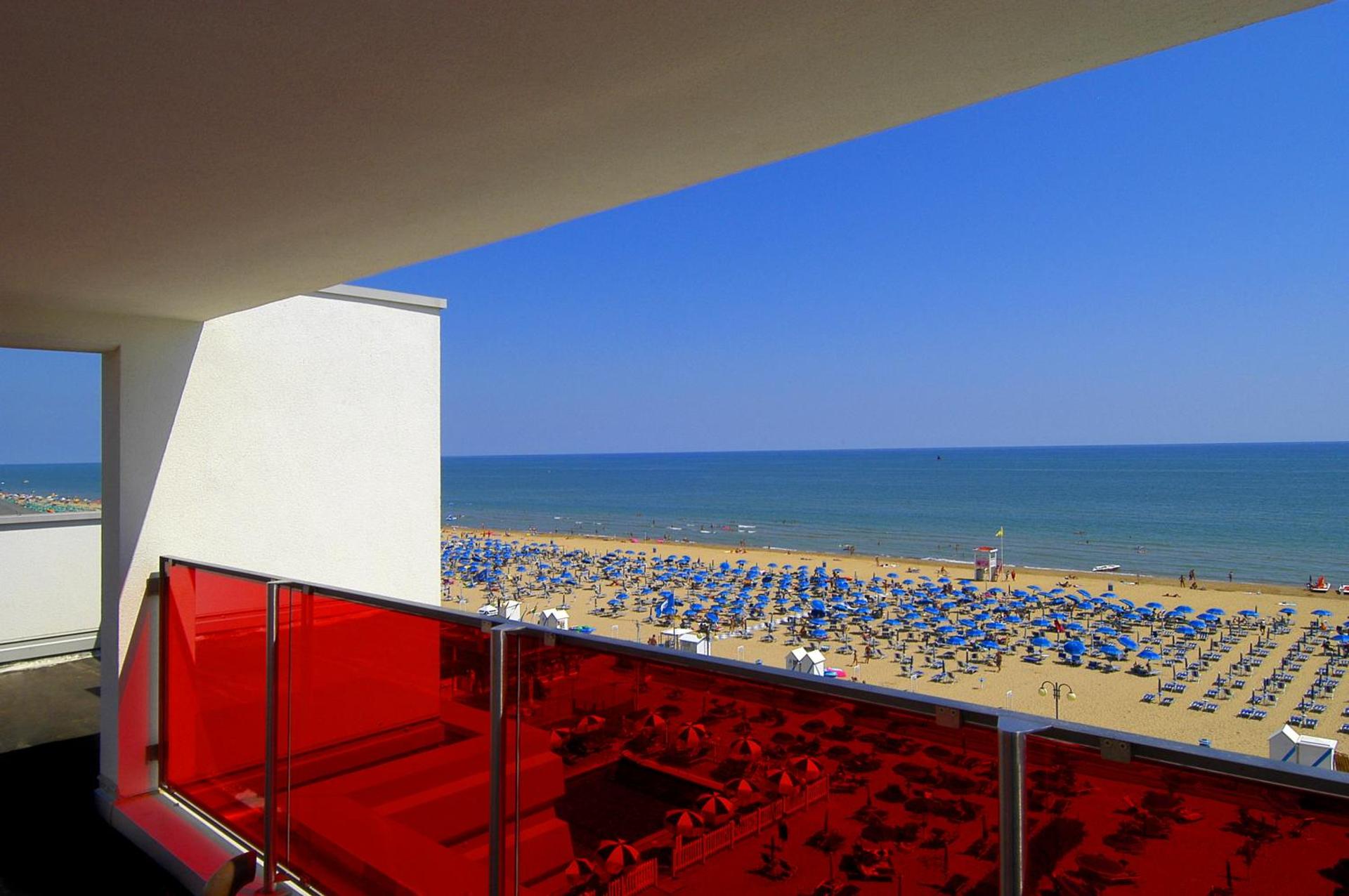 Hotel Orient & Pacific - Photo 7