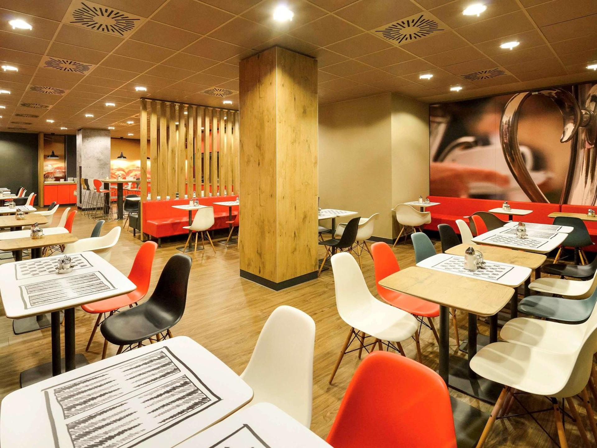 Ibis Budapest City - Photo 22