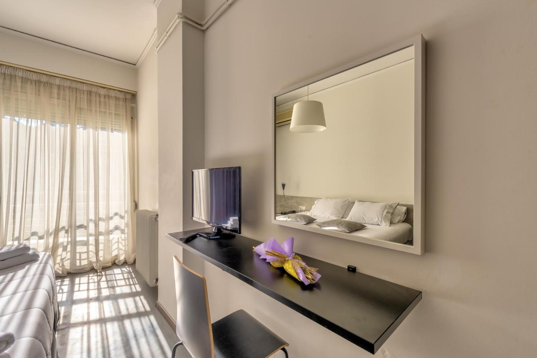 Alexios Hotel - Photo 39