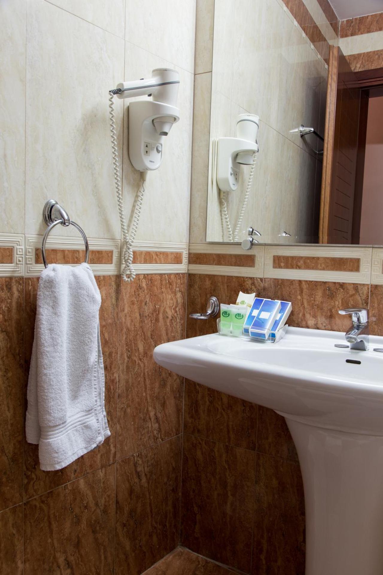 Alexios Hotel - Photo 53