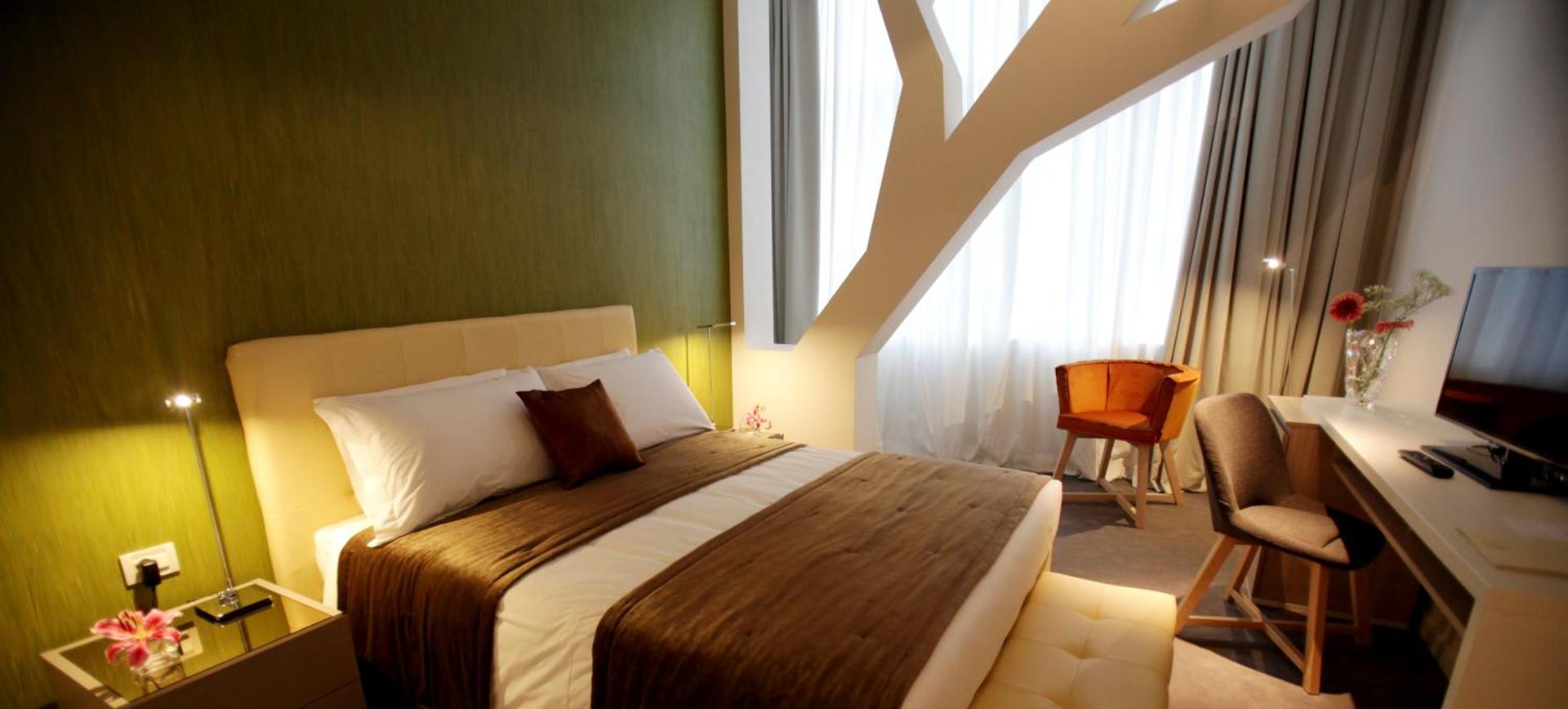 Best Western Premier Ark Hotel - Photo 63