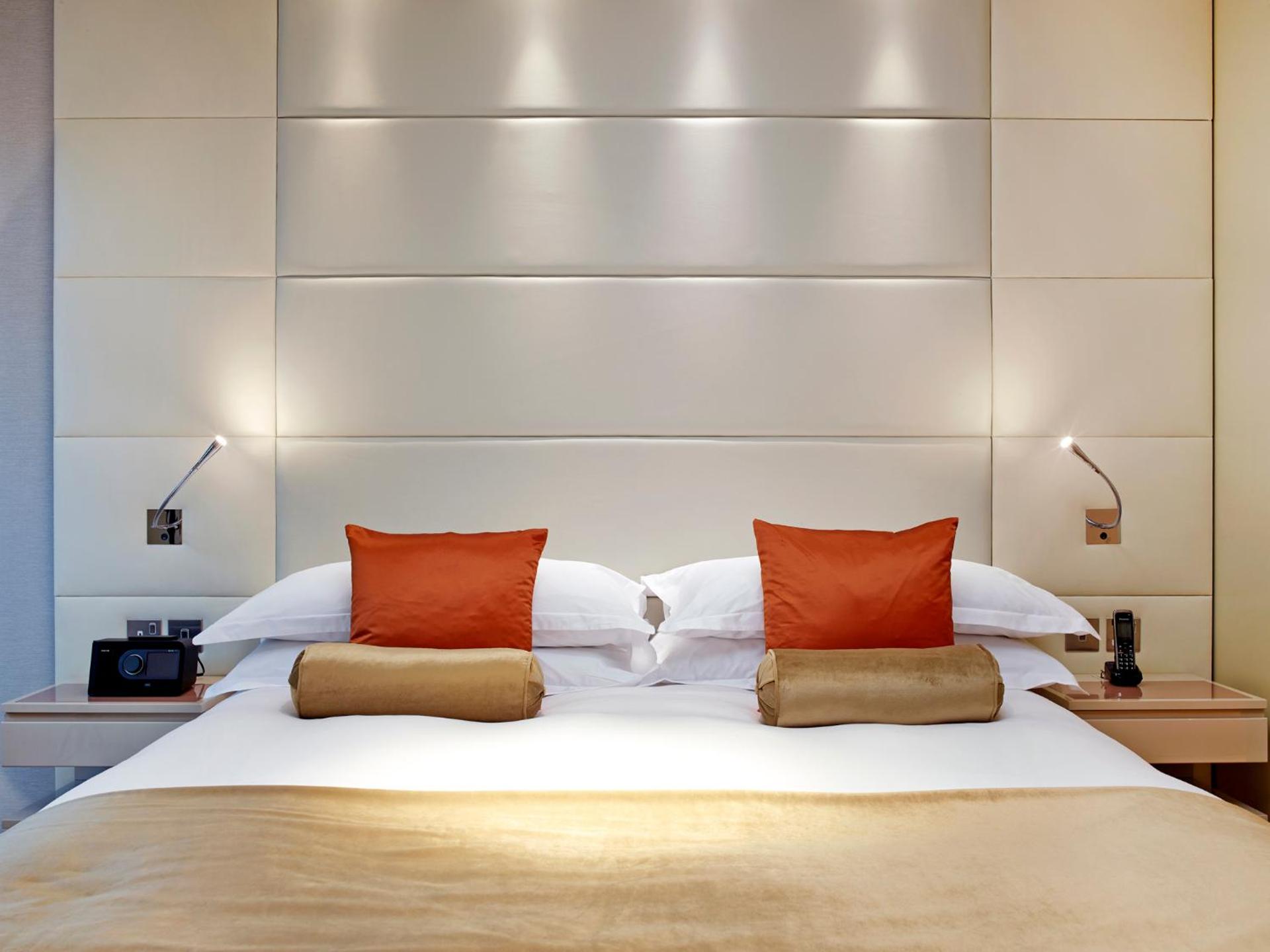 Superior One-Bedroom Apartment