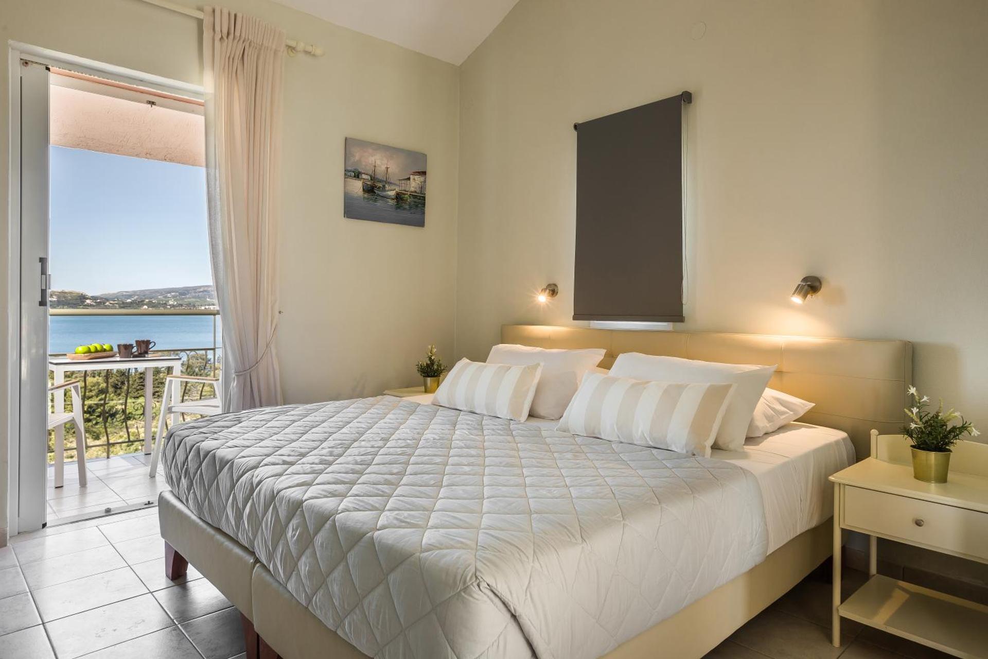 Panorama Fanari studios and apartments - Photo 14