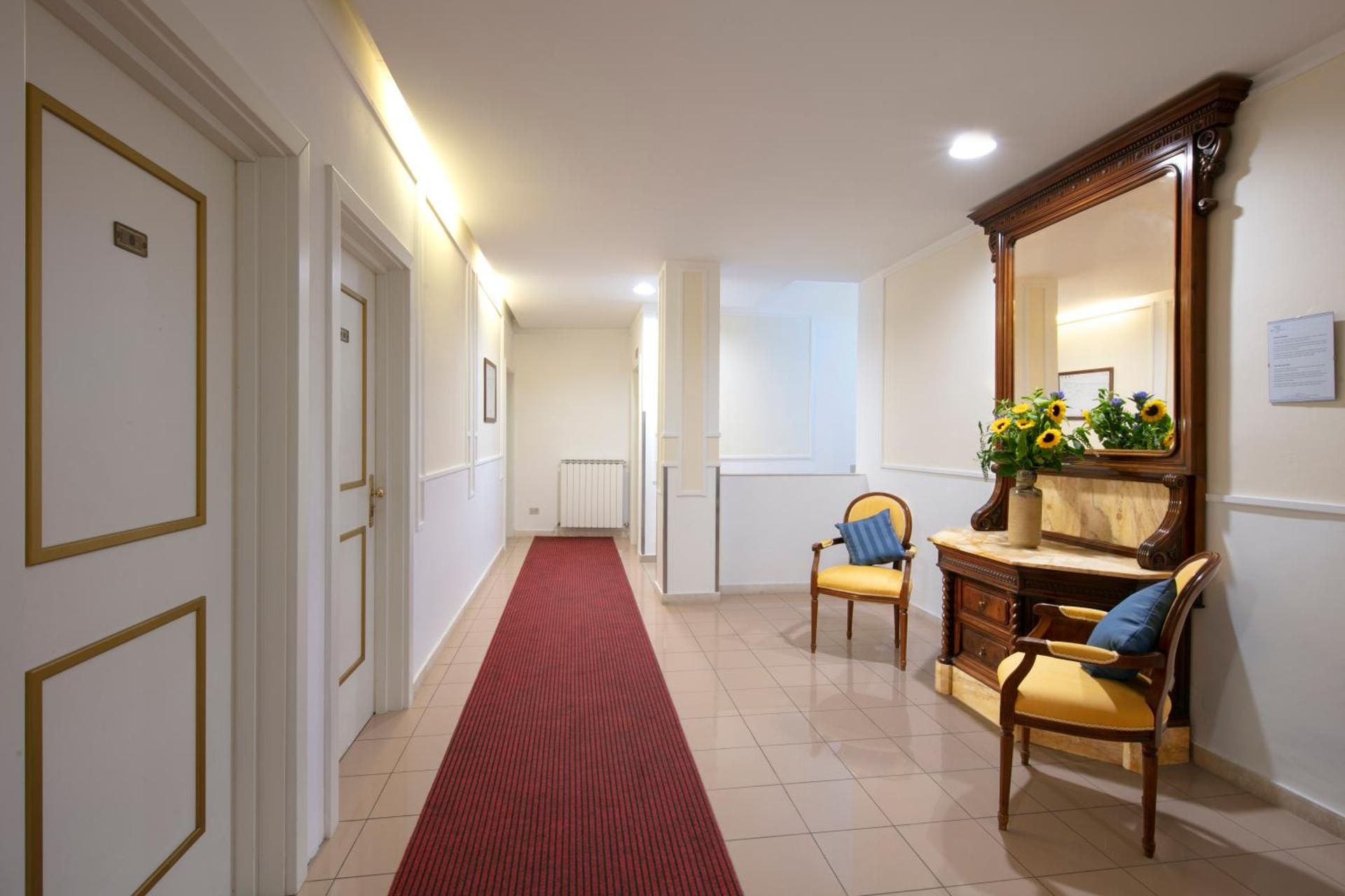 Hotel Minerva - Photo 199