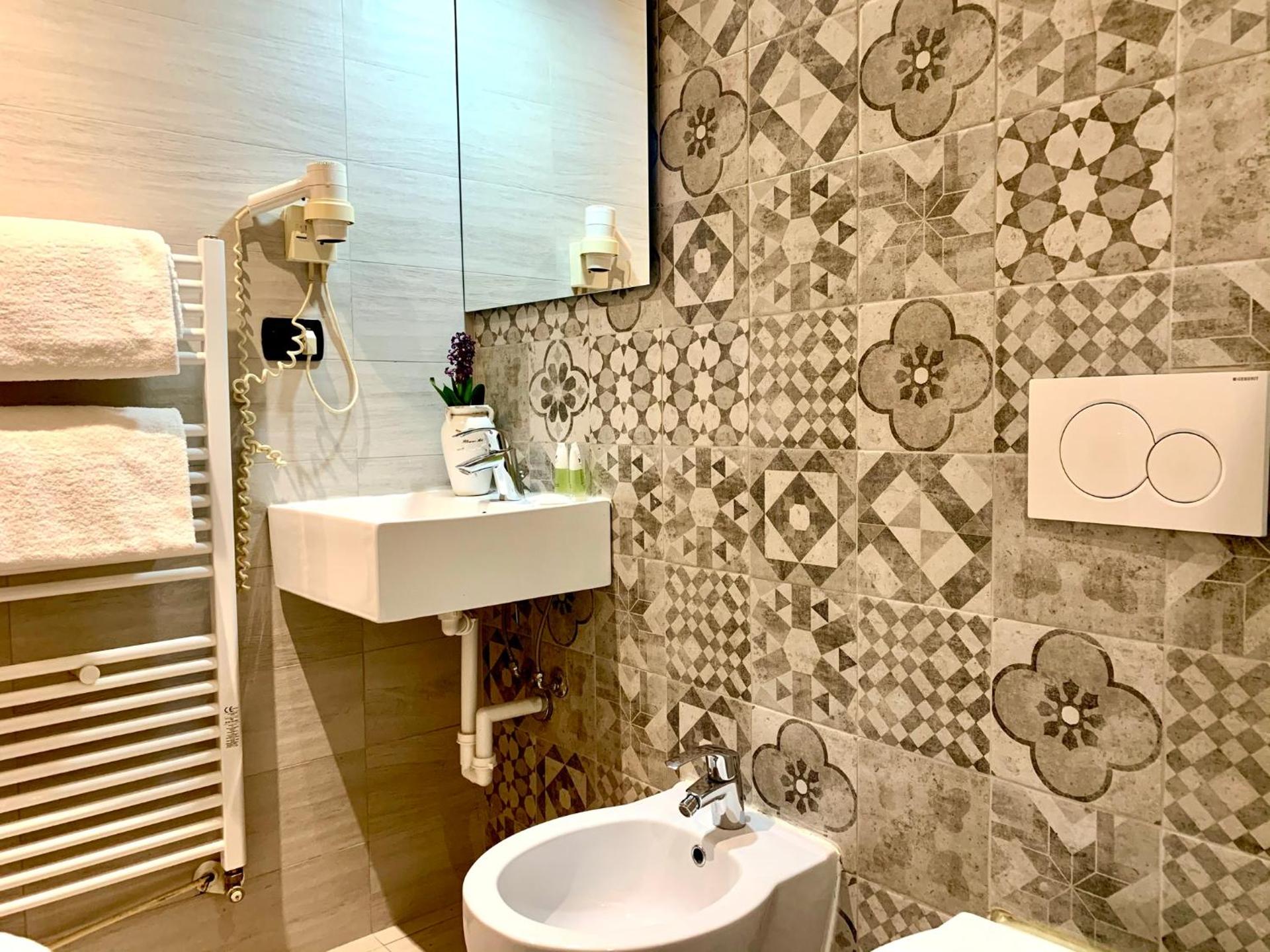 Hotel Astrid - Photo 11