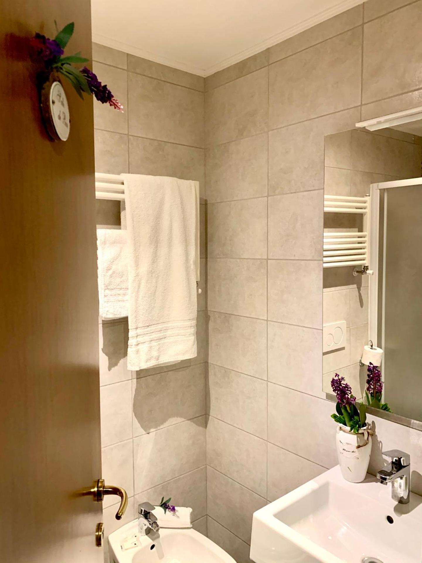 Hotel Astrid - Photo 45