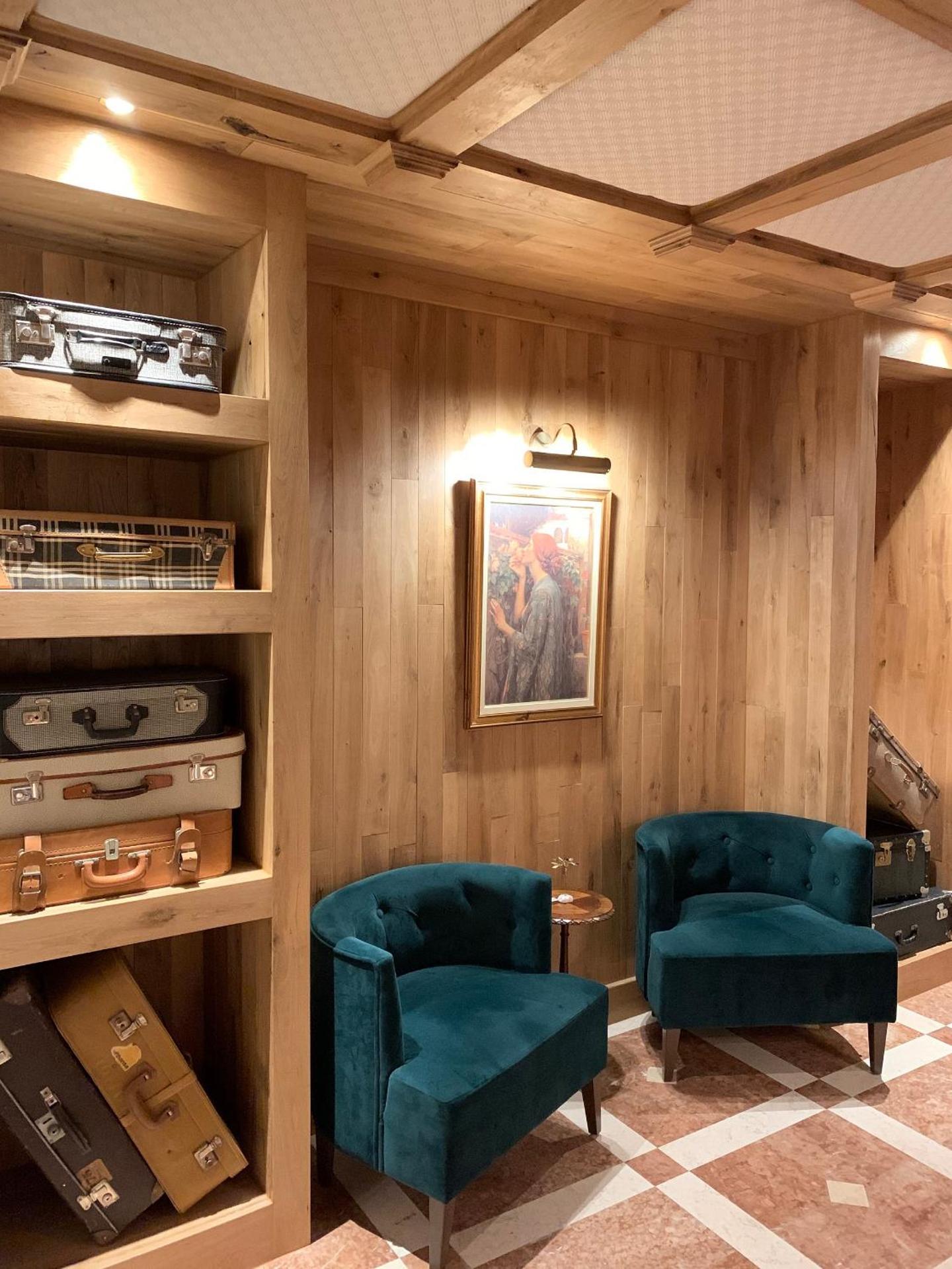 Xenonas Iresioni - Photo 56