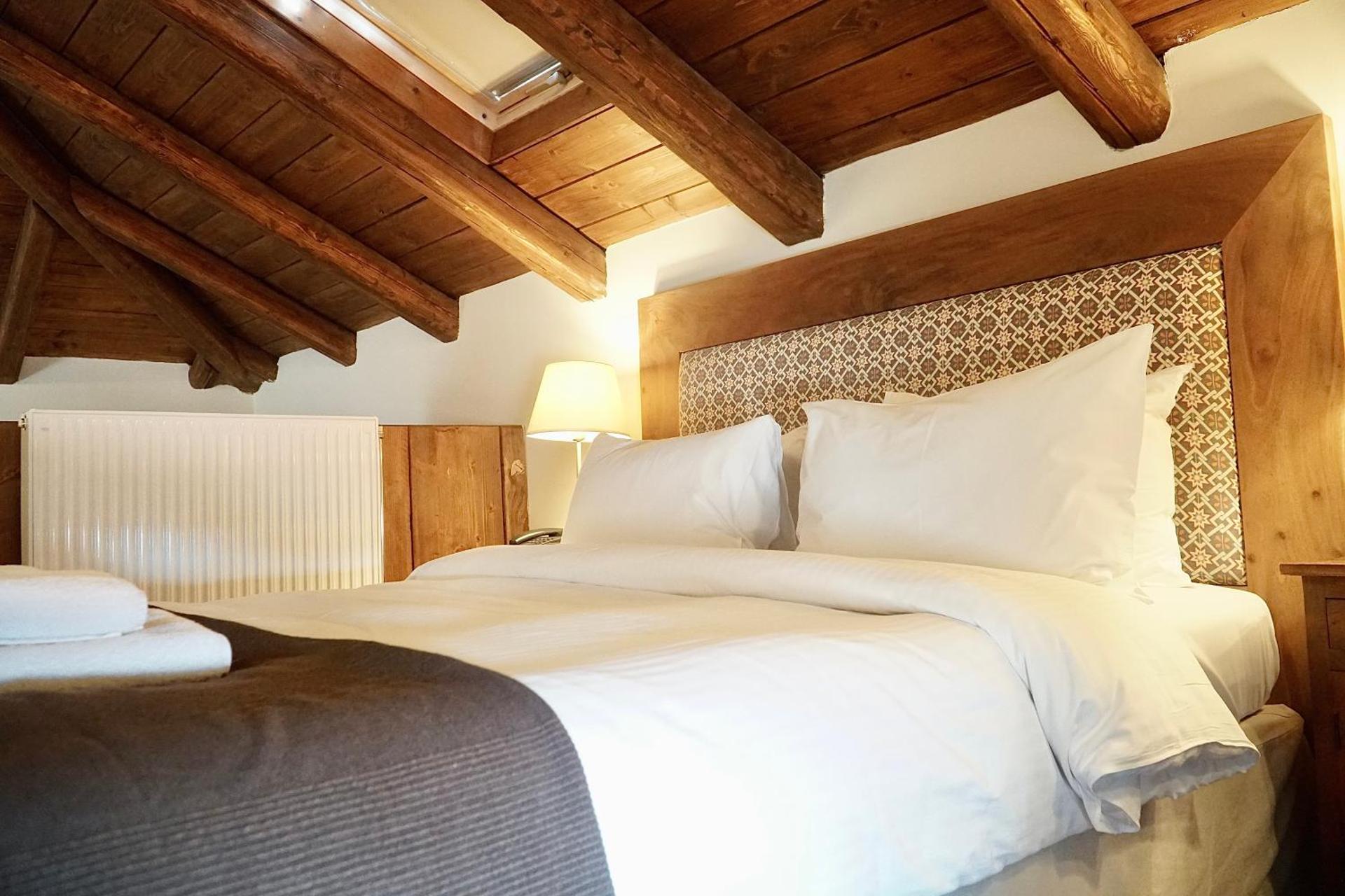 Xenonas Iresioni - Photo 62