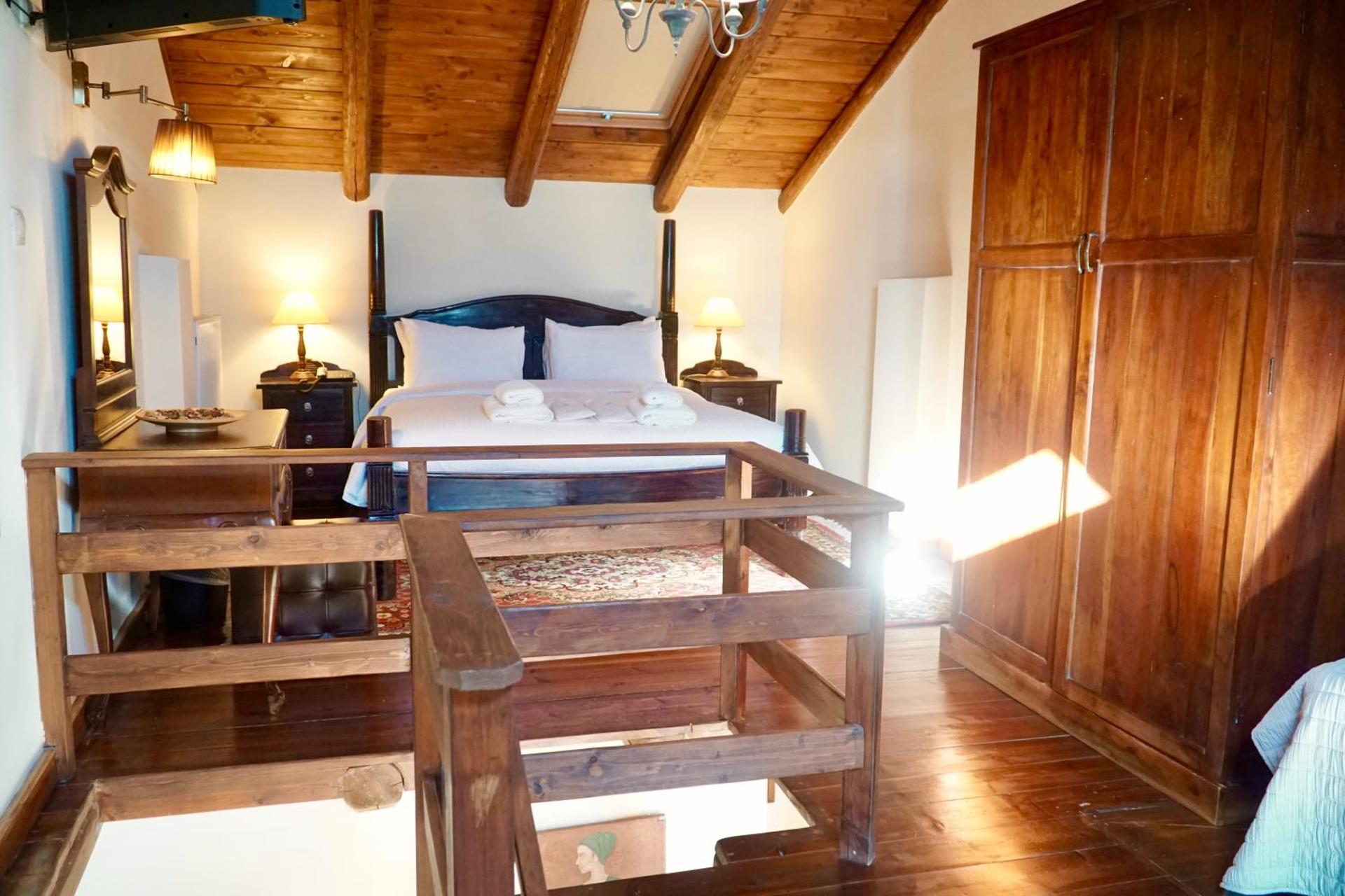 Xenonas Iresioni - Photo 29