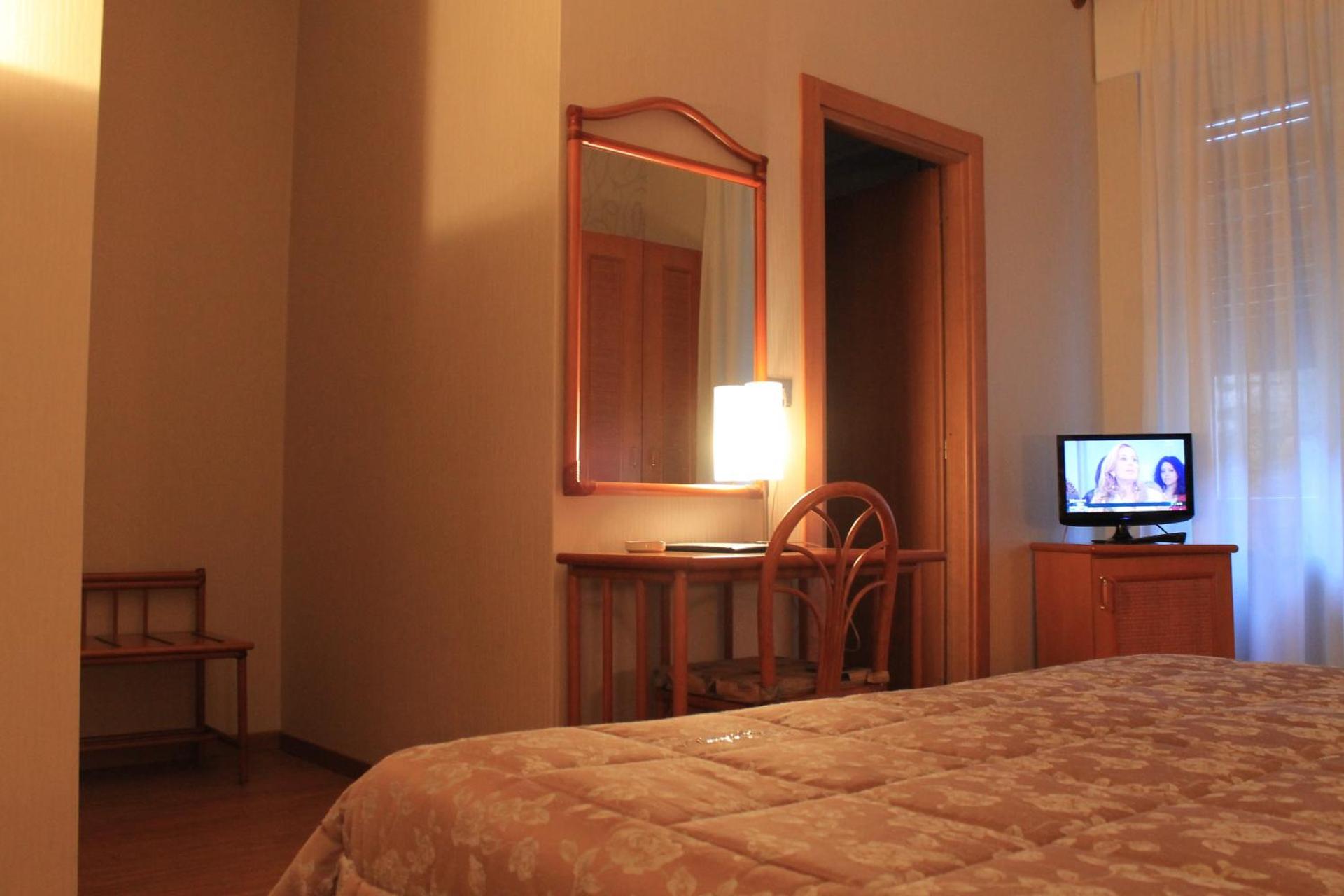 Hotel Kristina - Photo 47