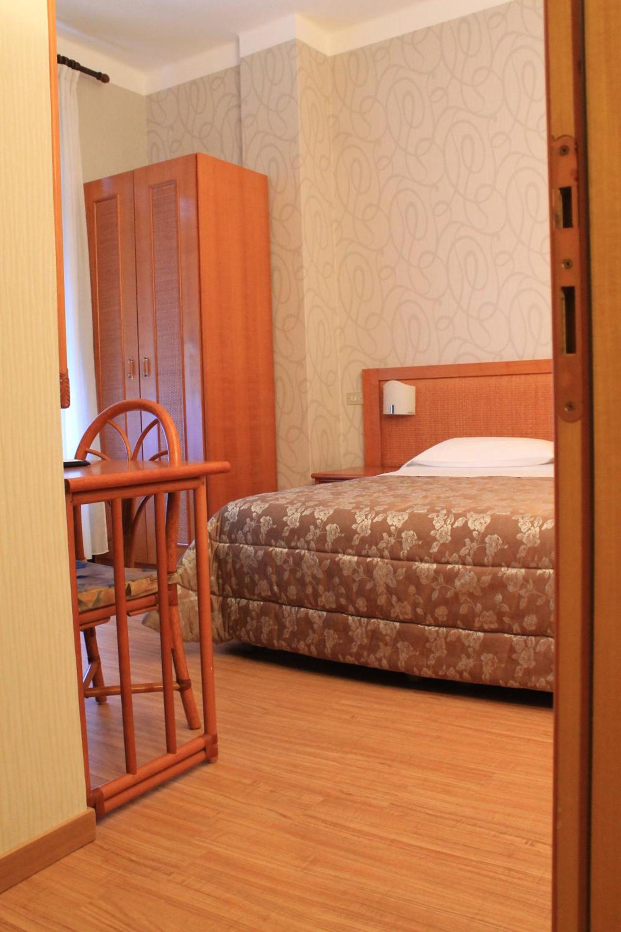 Hotel Kristina - Photo 38