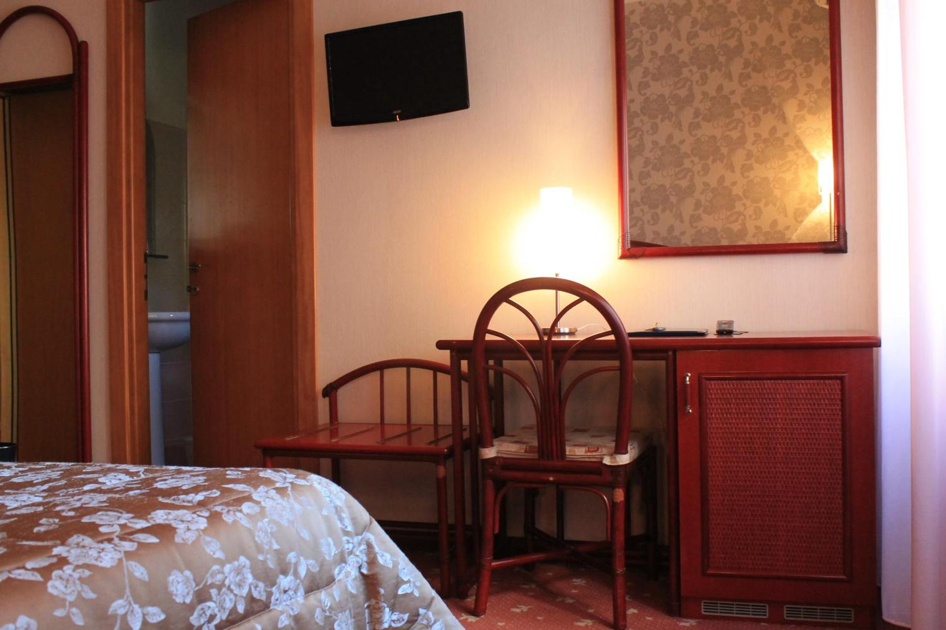 Hotel Kristina - Photo 21