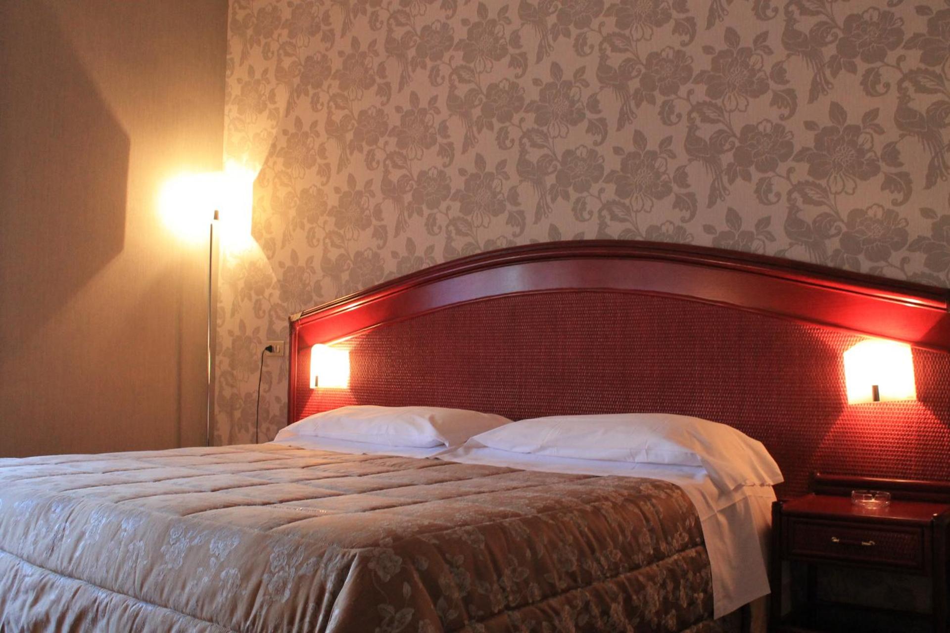 Hotel Kristina - Photo 36