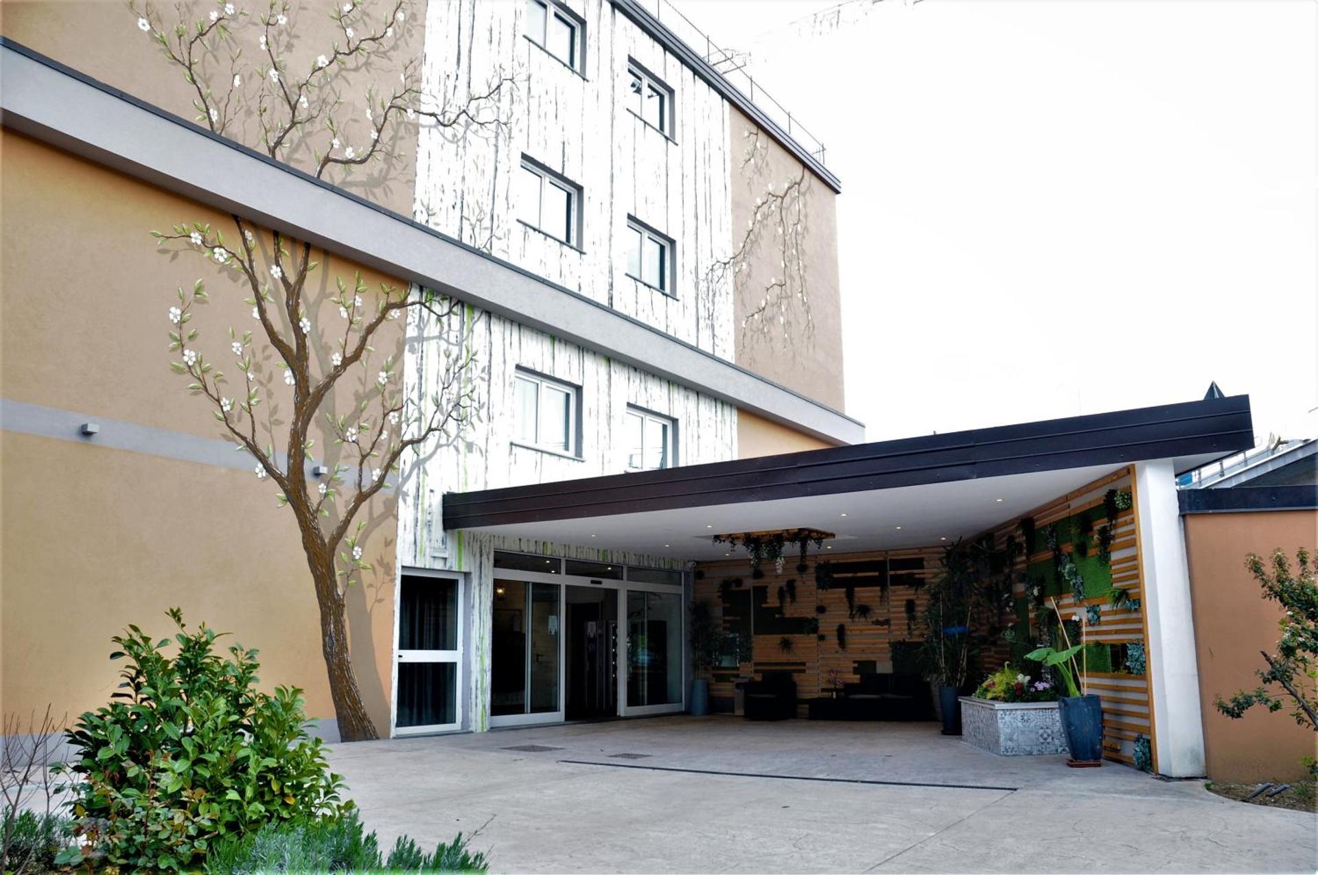 Hotel Sonia - Photo 12