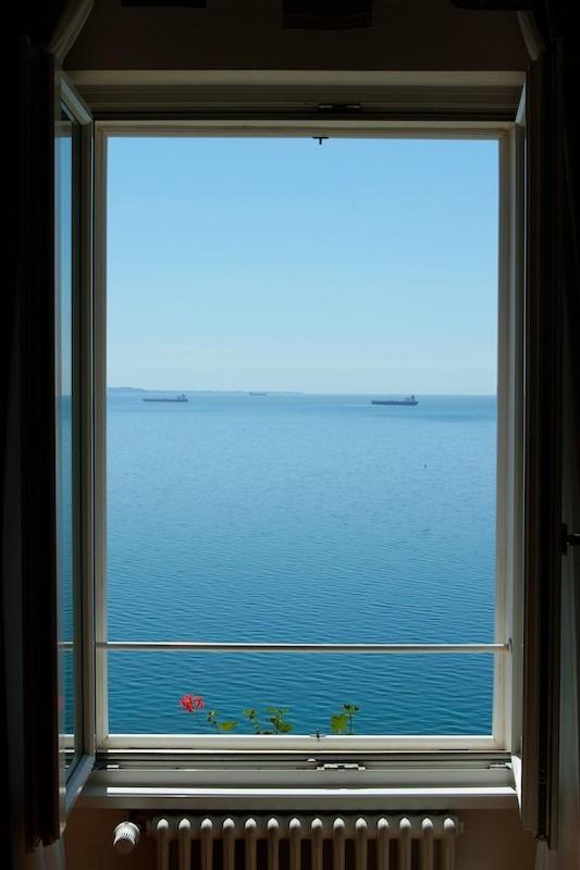 Hotel Riviera & Maximilian's - Photo 84