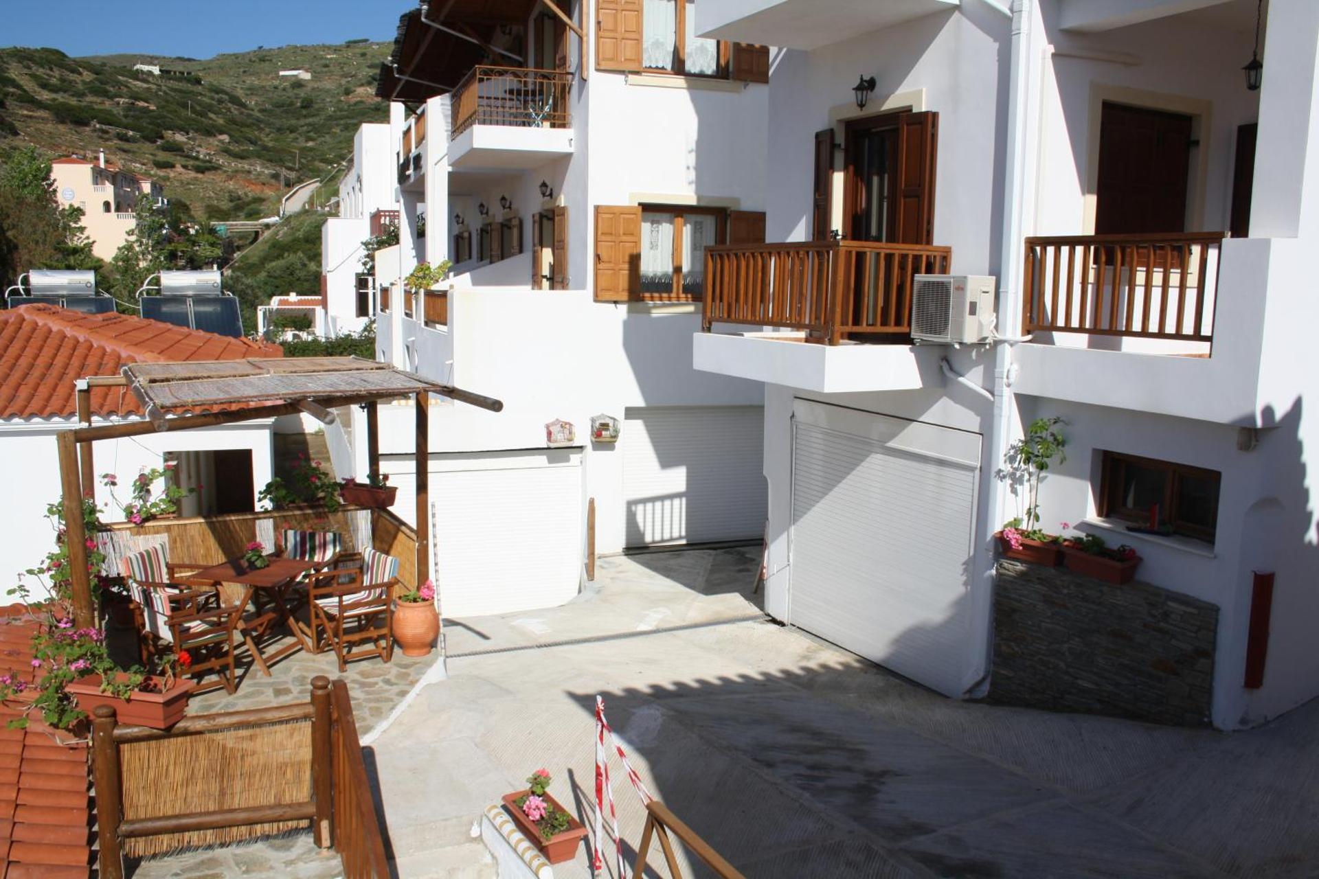 Amorani Studios - Photo 64