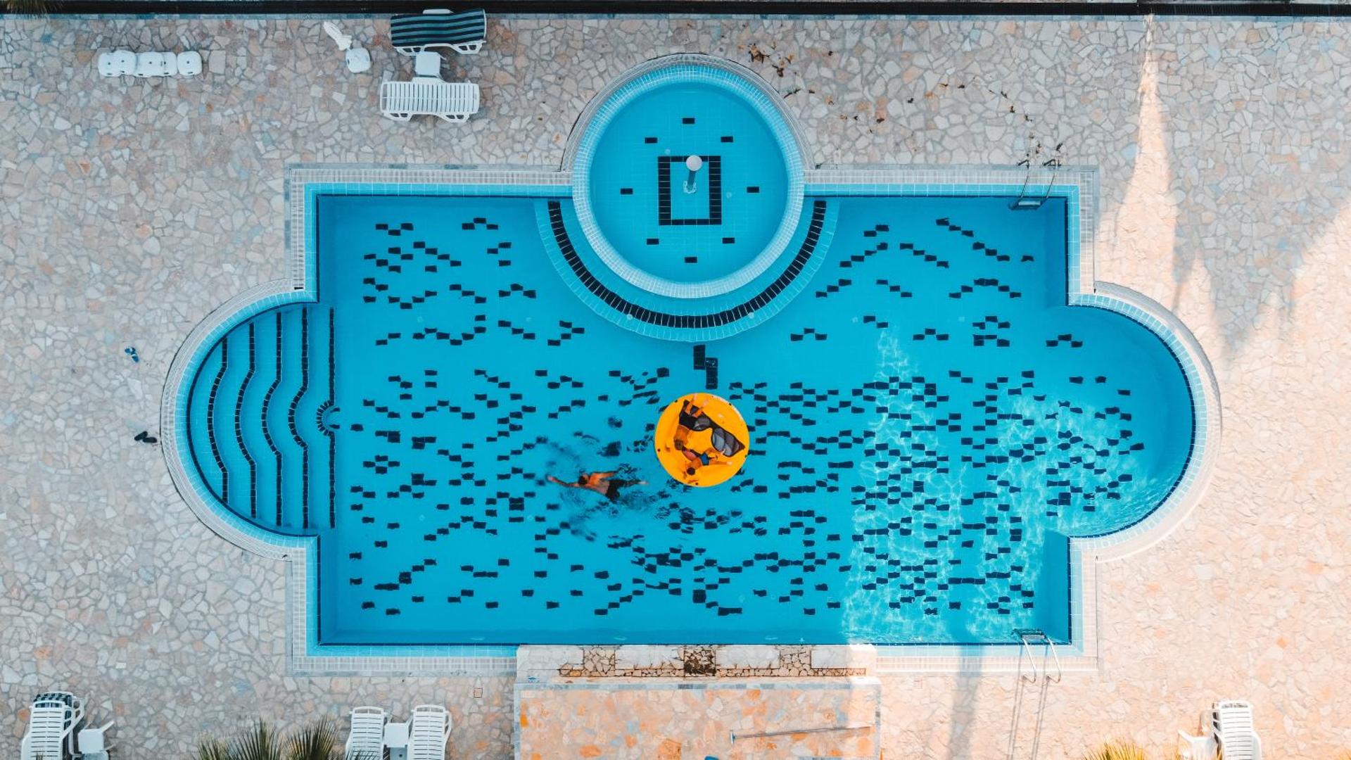 Rambuje Resort - Photo 9