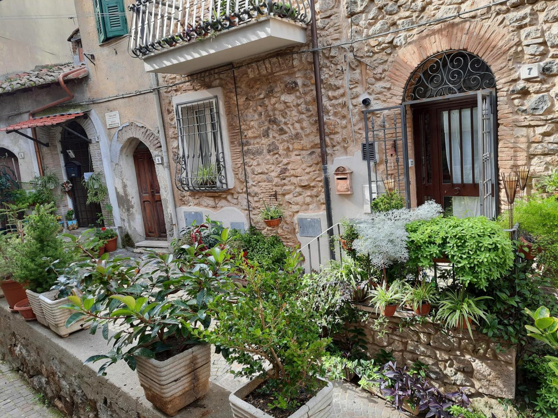 MG Residence Tolfa "Piazza Vecchia" - Photo 26
