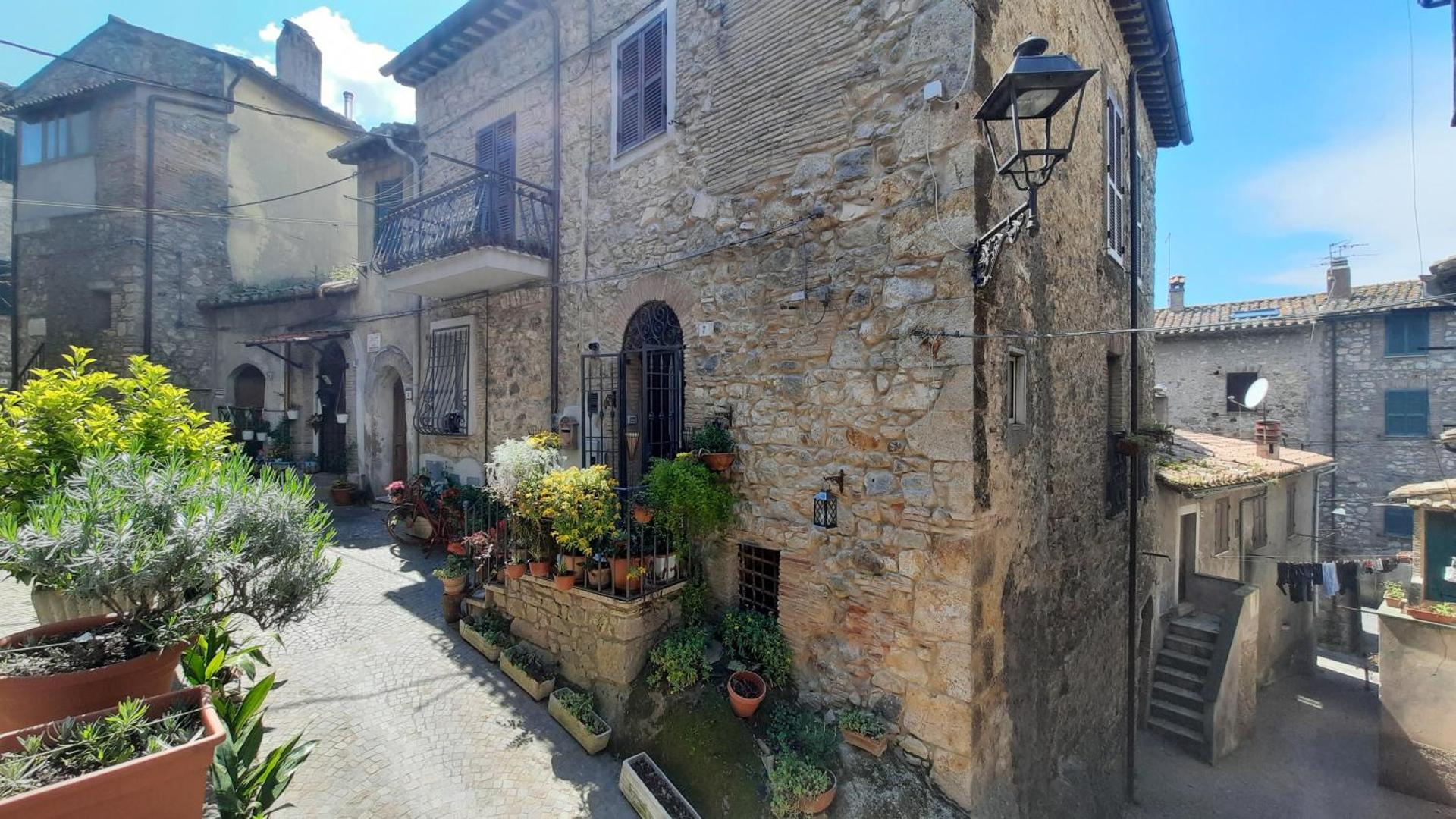 MG Residence Tolfa "Piazza Vecchia" - Photo 28