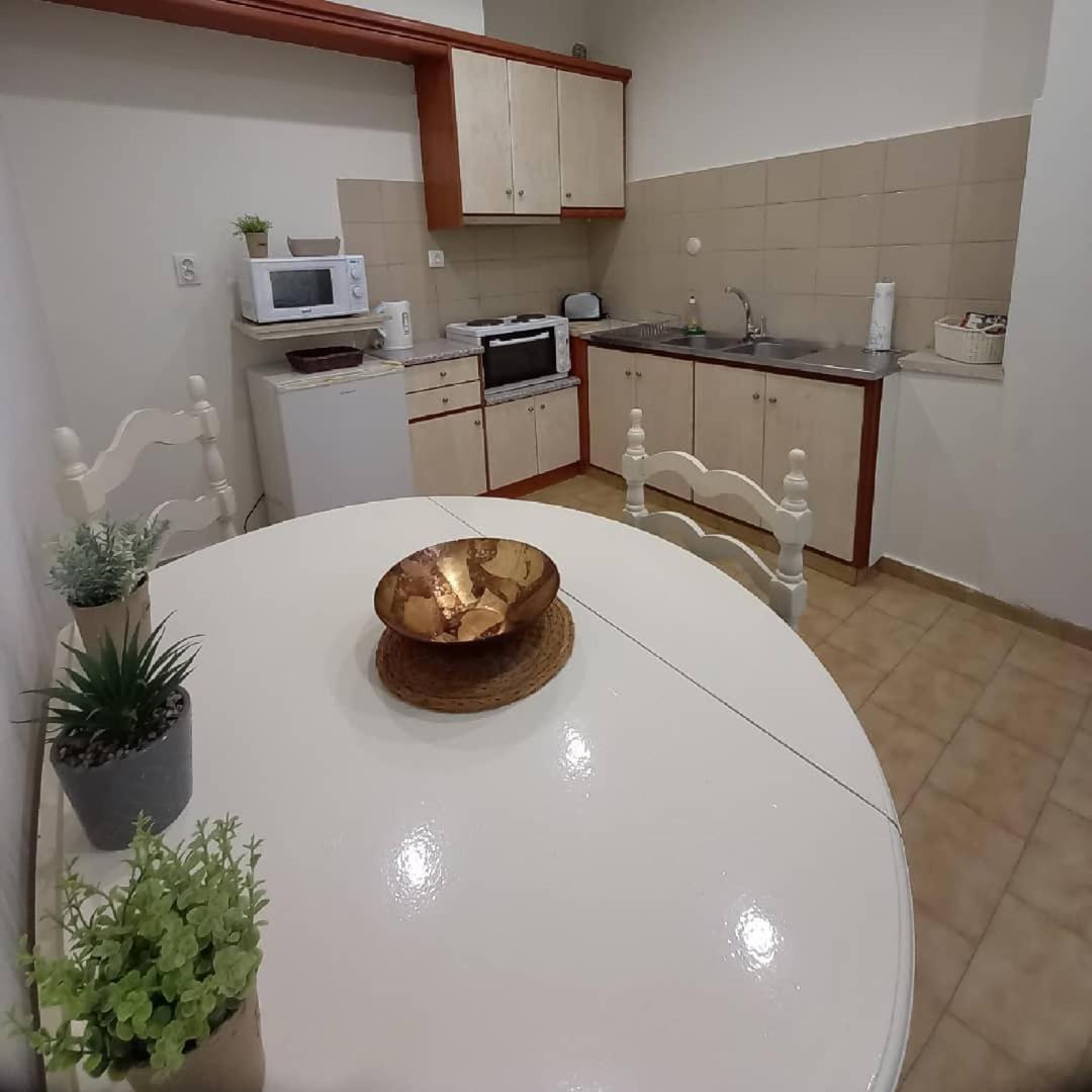 Stefanos Studios - Photo 36