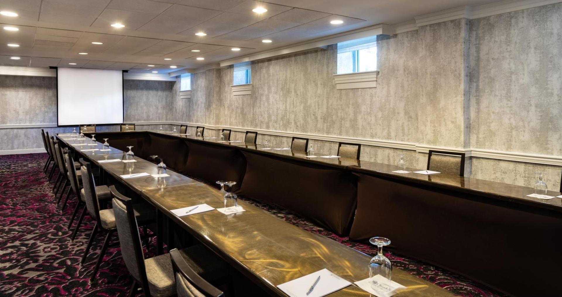 The Churchill Hotel Near Embassy Row - Photo 35