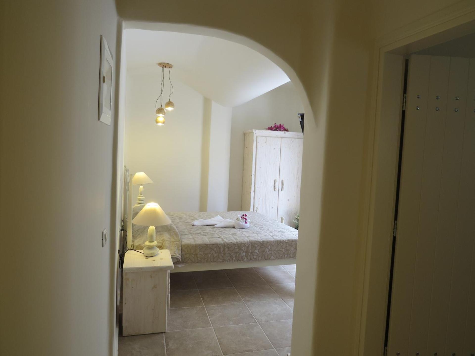 Villa Manos Hotel - Photo 27