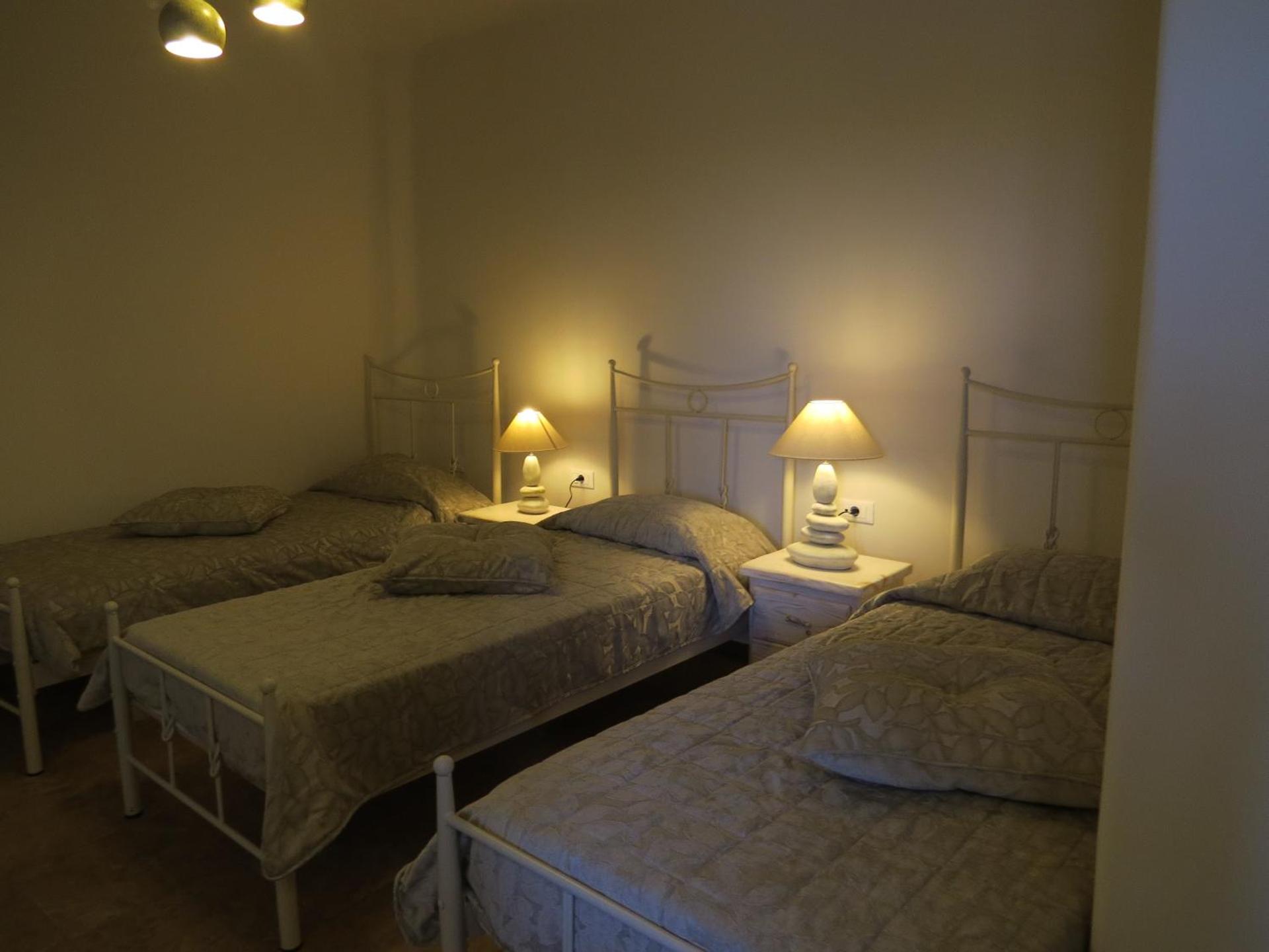 Villa Manos Hotel - Photo 13