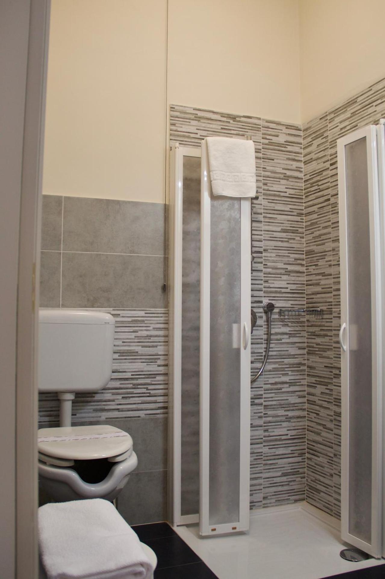 Hotel Gran Torino - Photo 34