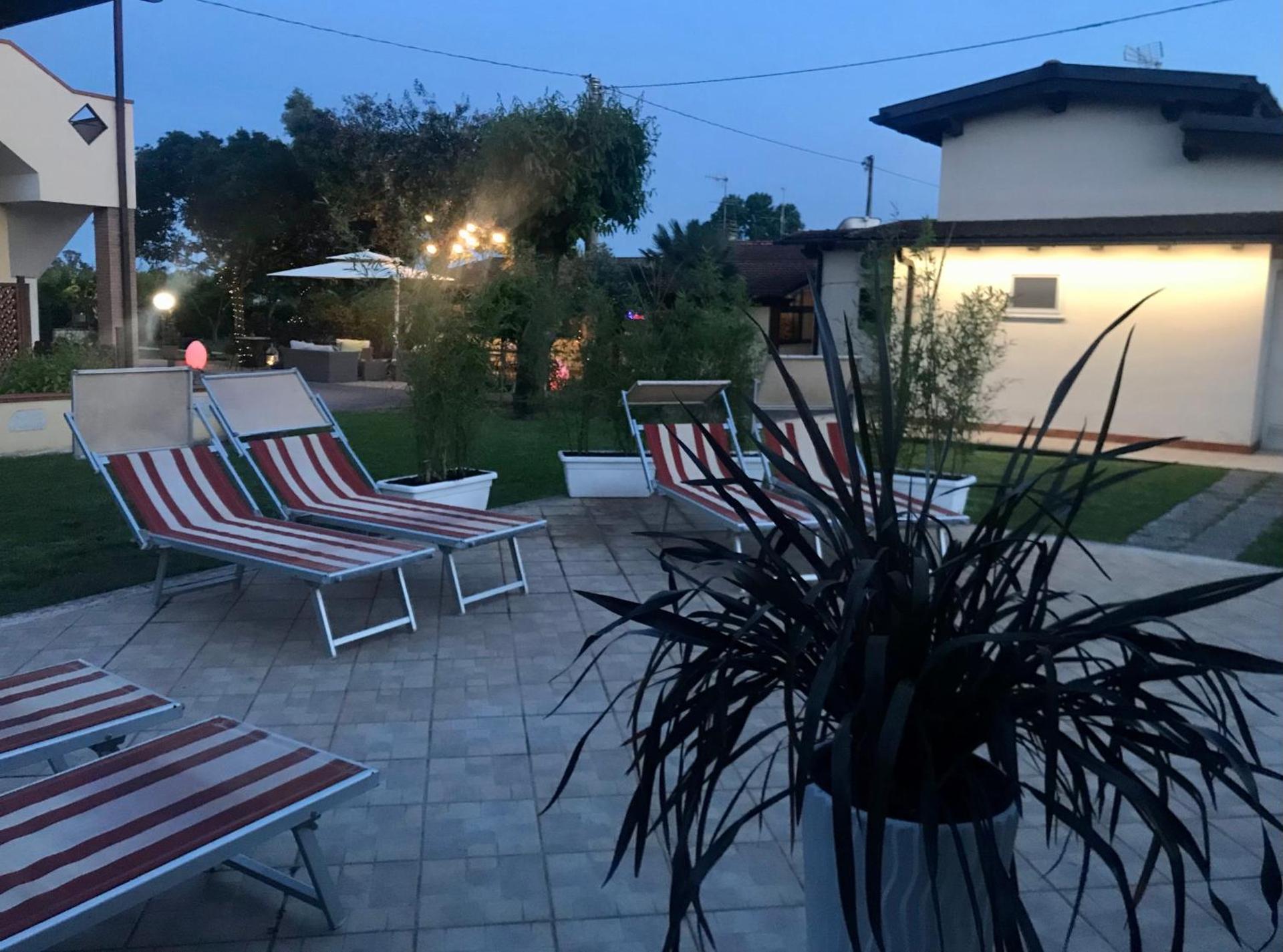 I Lecci Guesthouse - Photo 190