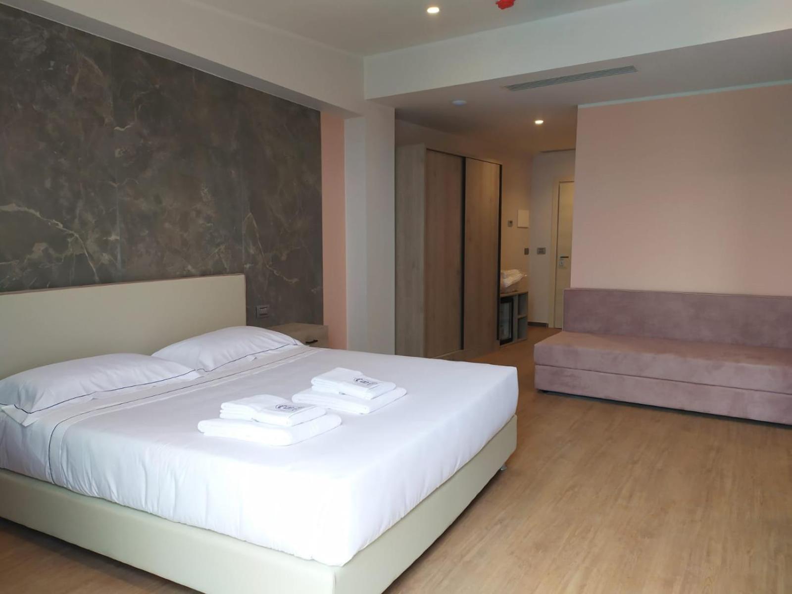 Hotel Byron - Photo 24