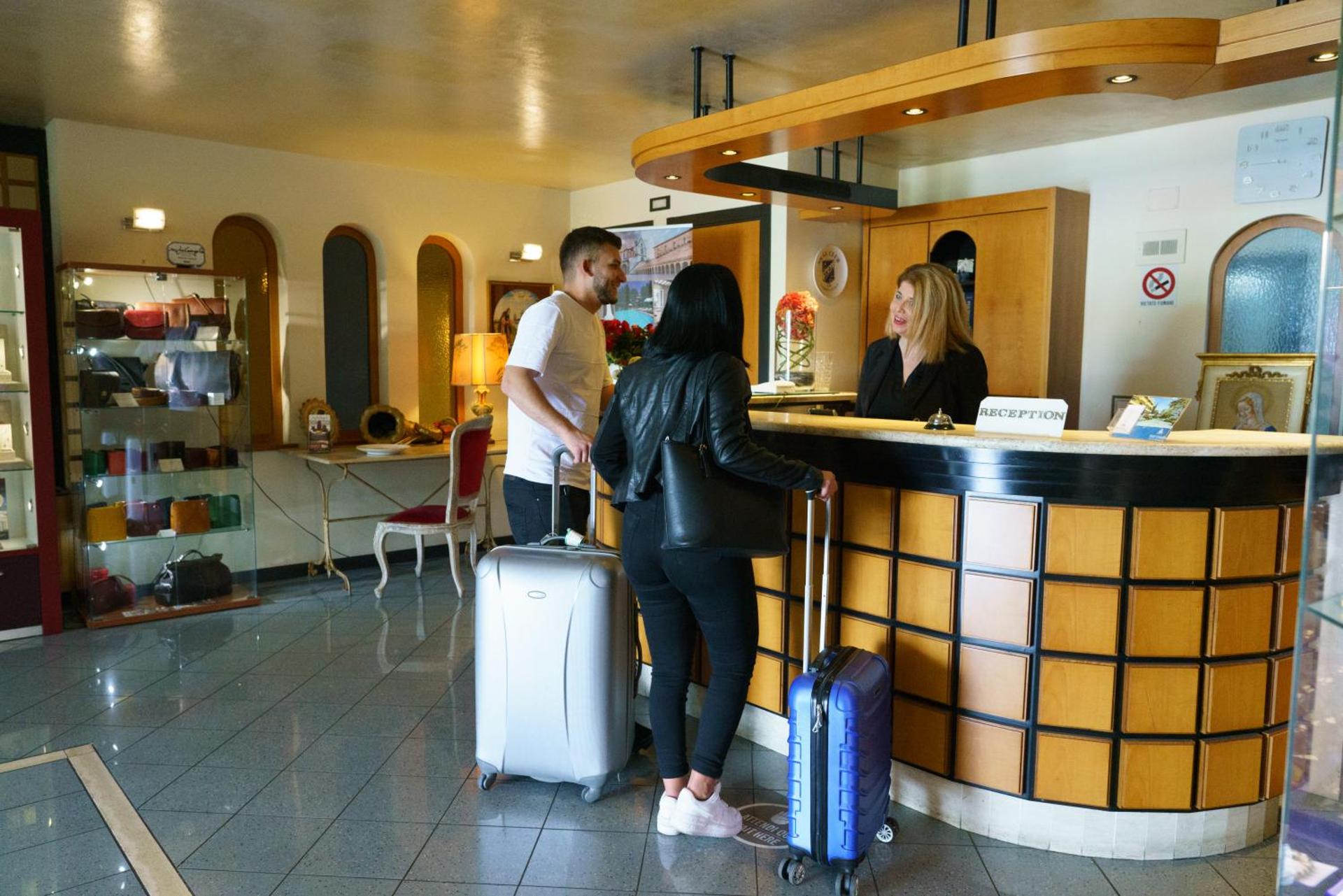 Hotel Cristallo di La Rosetta Srl - Photo 23