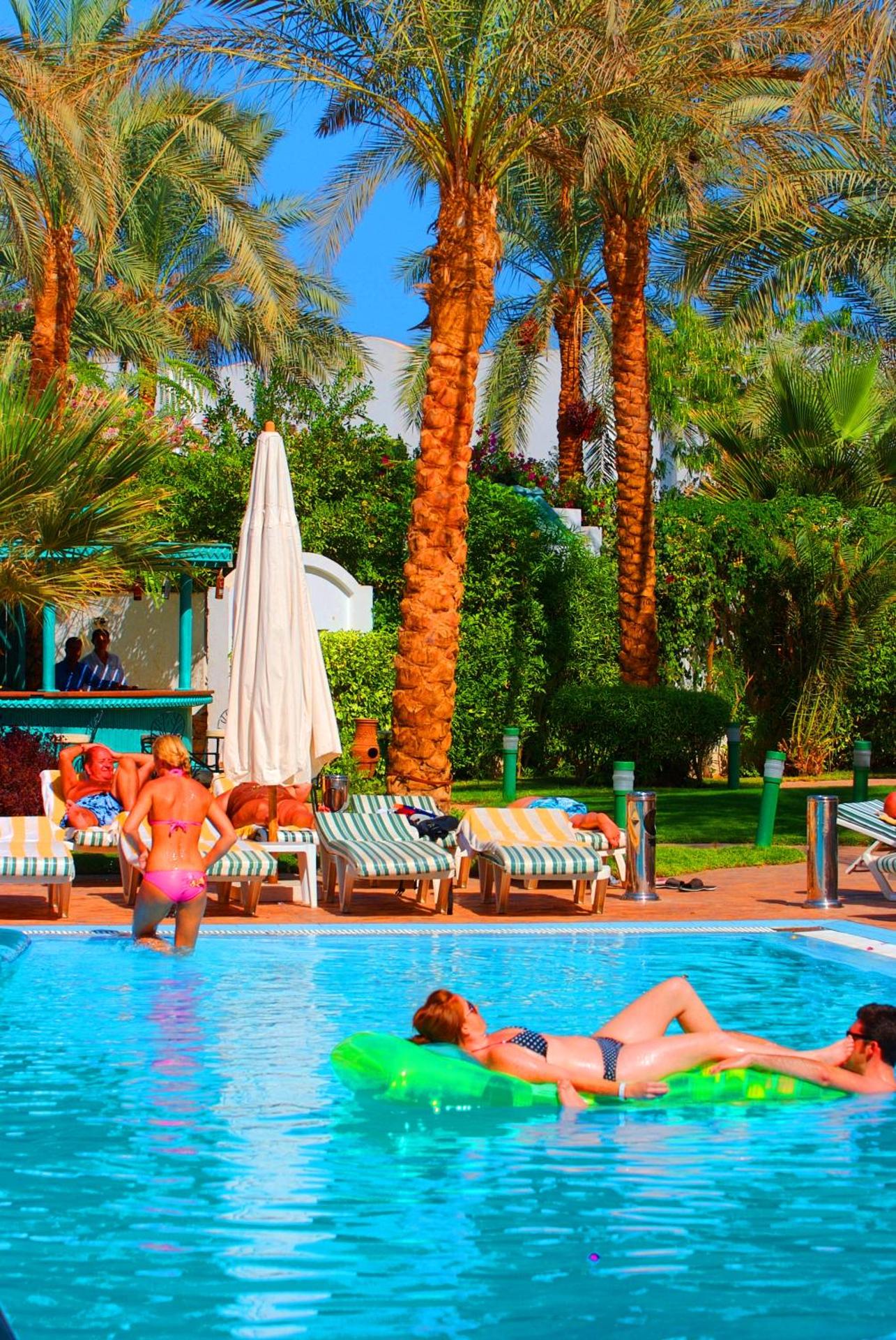 Falcon Hills Hotel - Photo 15