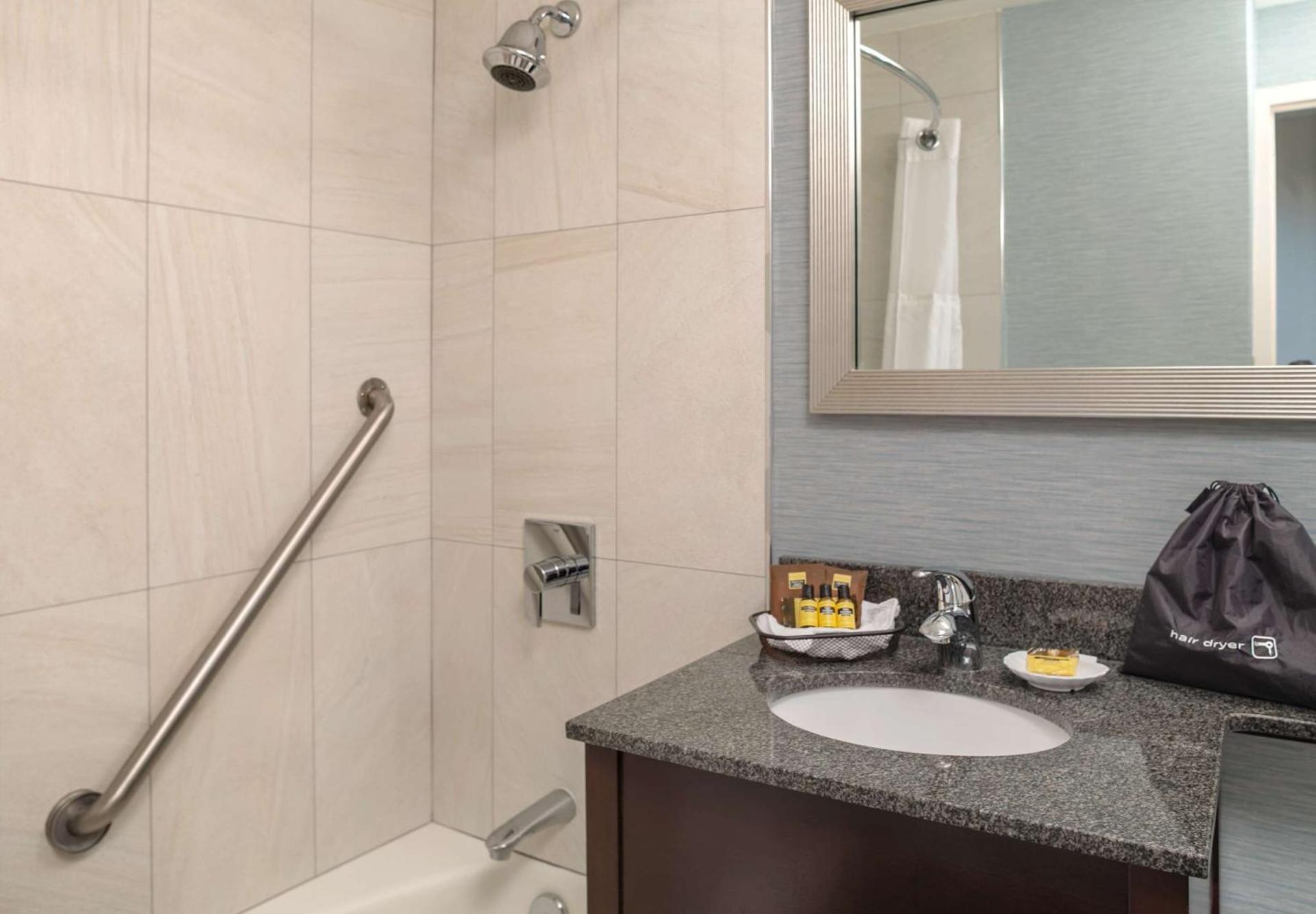 Robert Treat Hotel - Photo 3