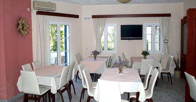 Venardos Hotel - Photo 55
