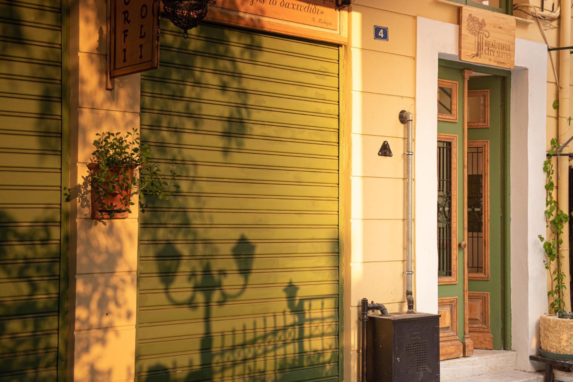 Beautiful City Suites - Photo 17