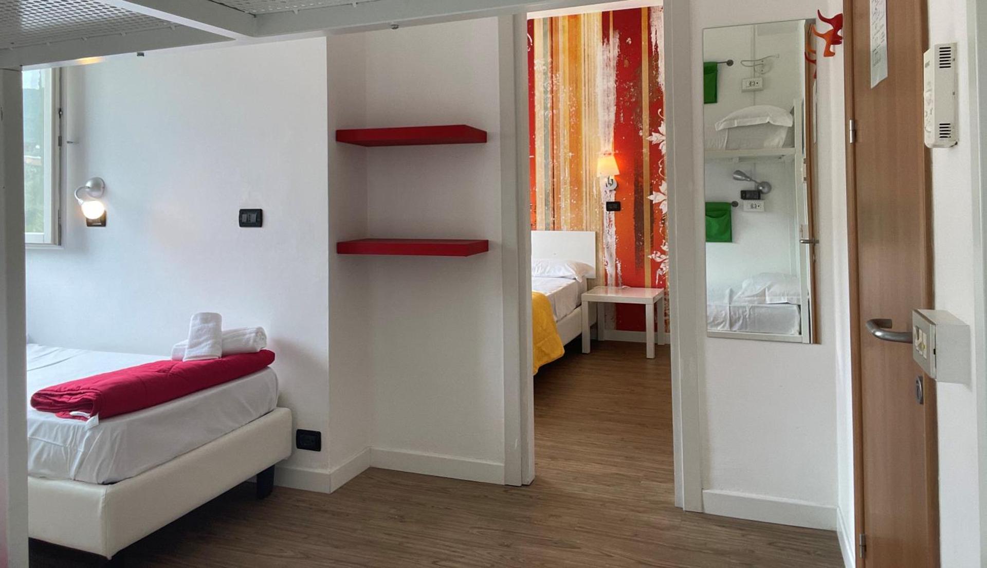 Lake Garda Hostel - Photo 64